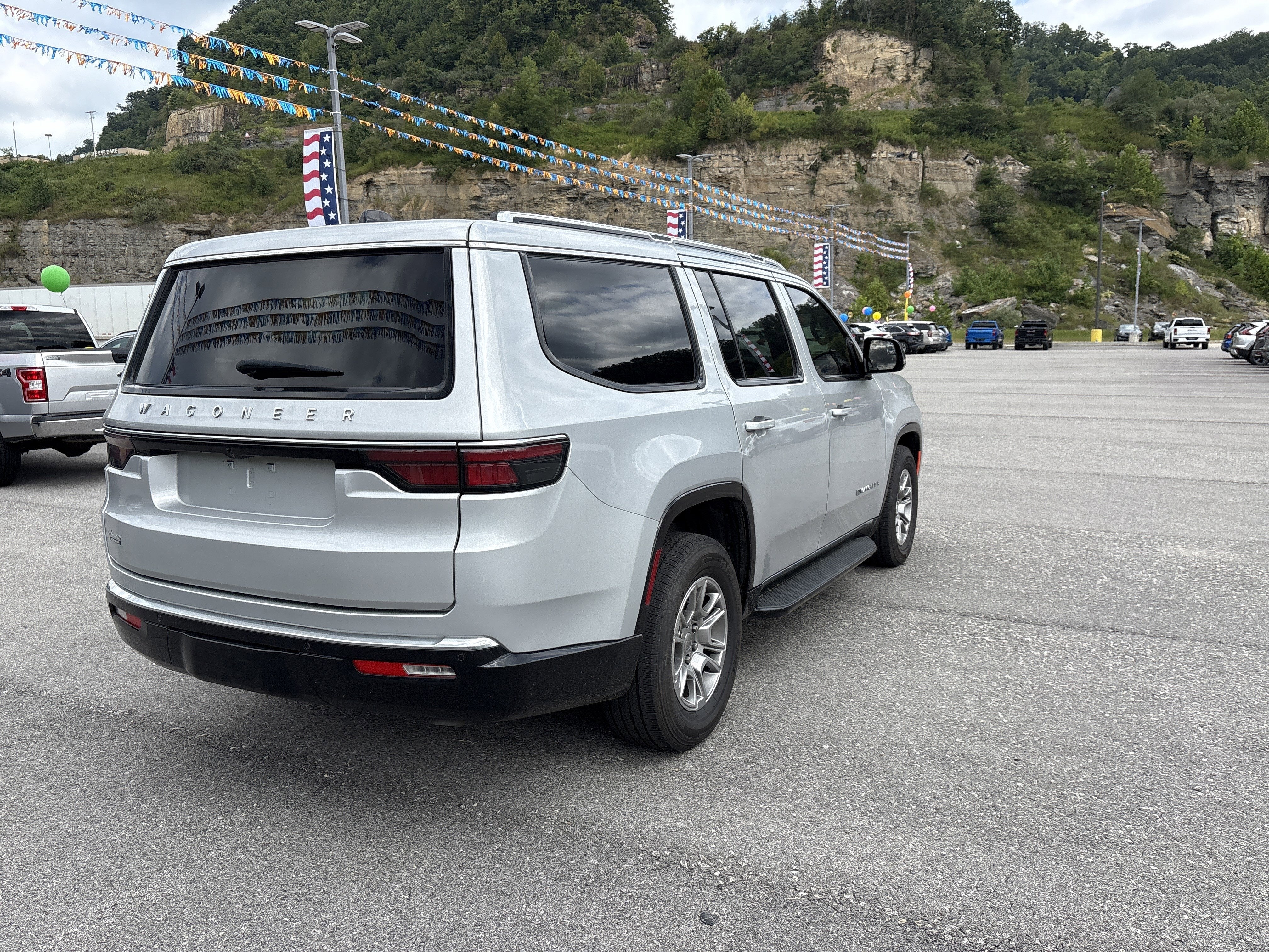 2024 Jeep Wagoneer Base