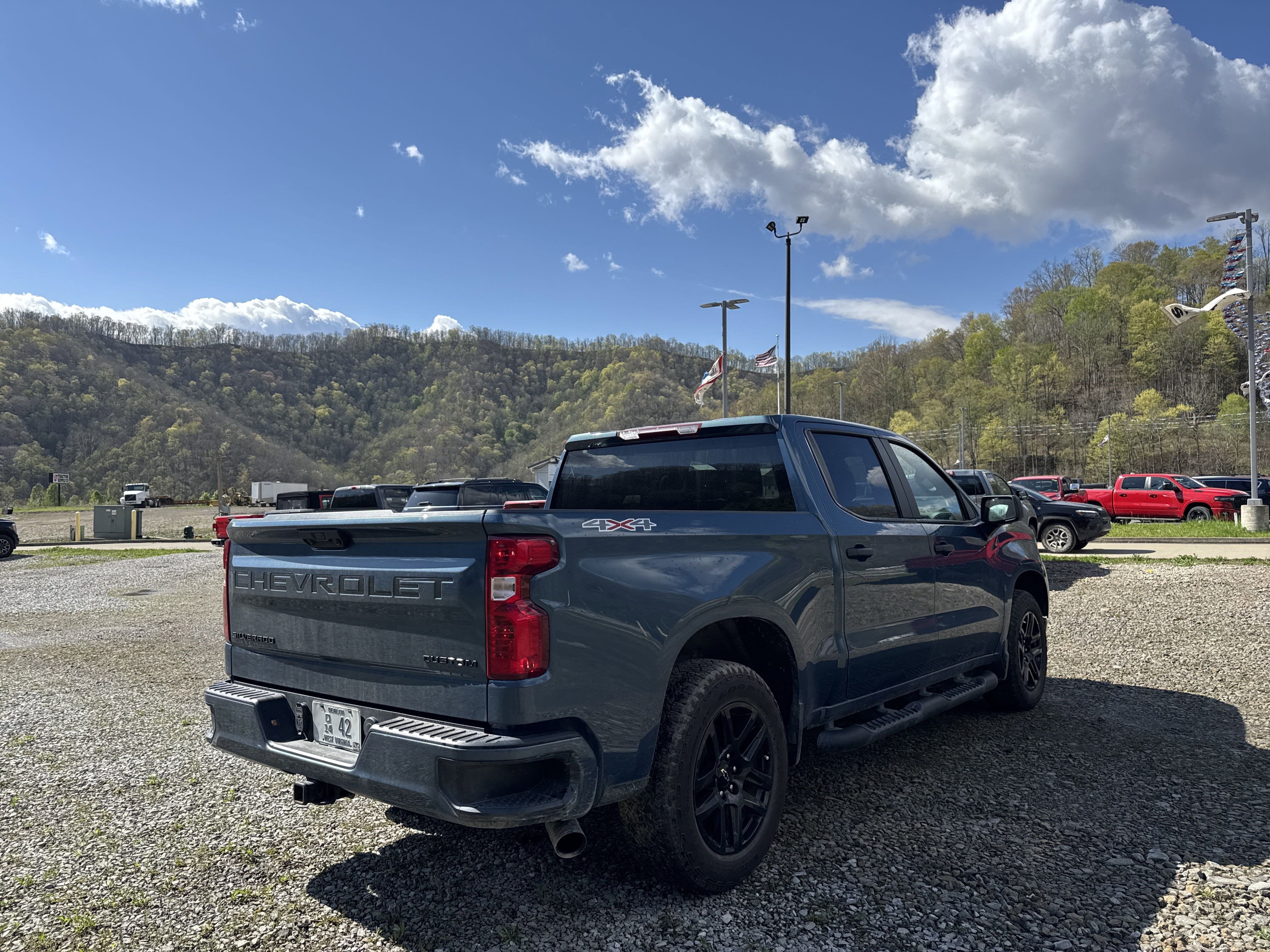 2024 Chevrolet Silverado 1500 Custom