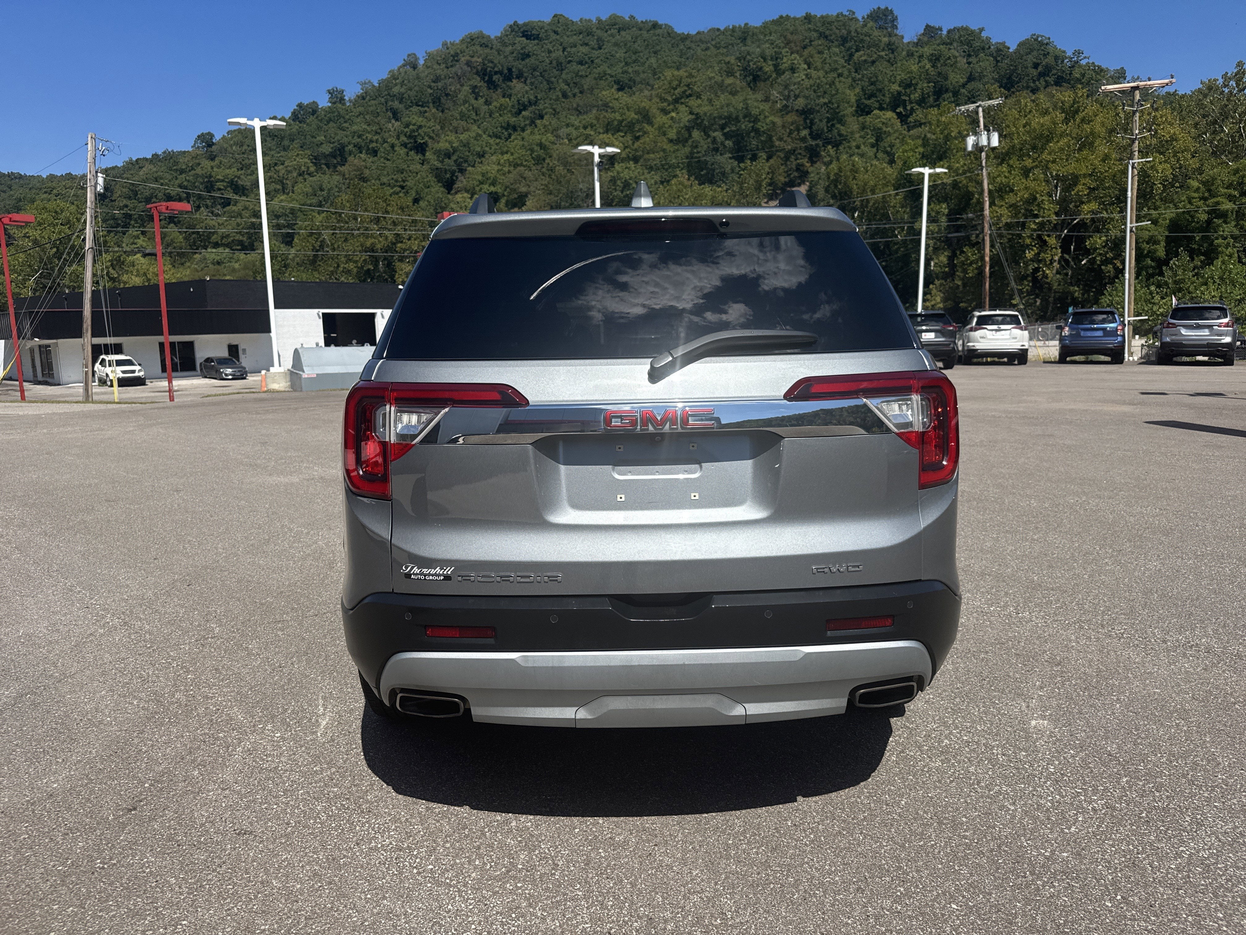 2023 GMC Acadia SLT