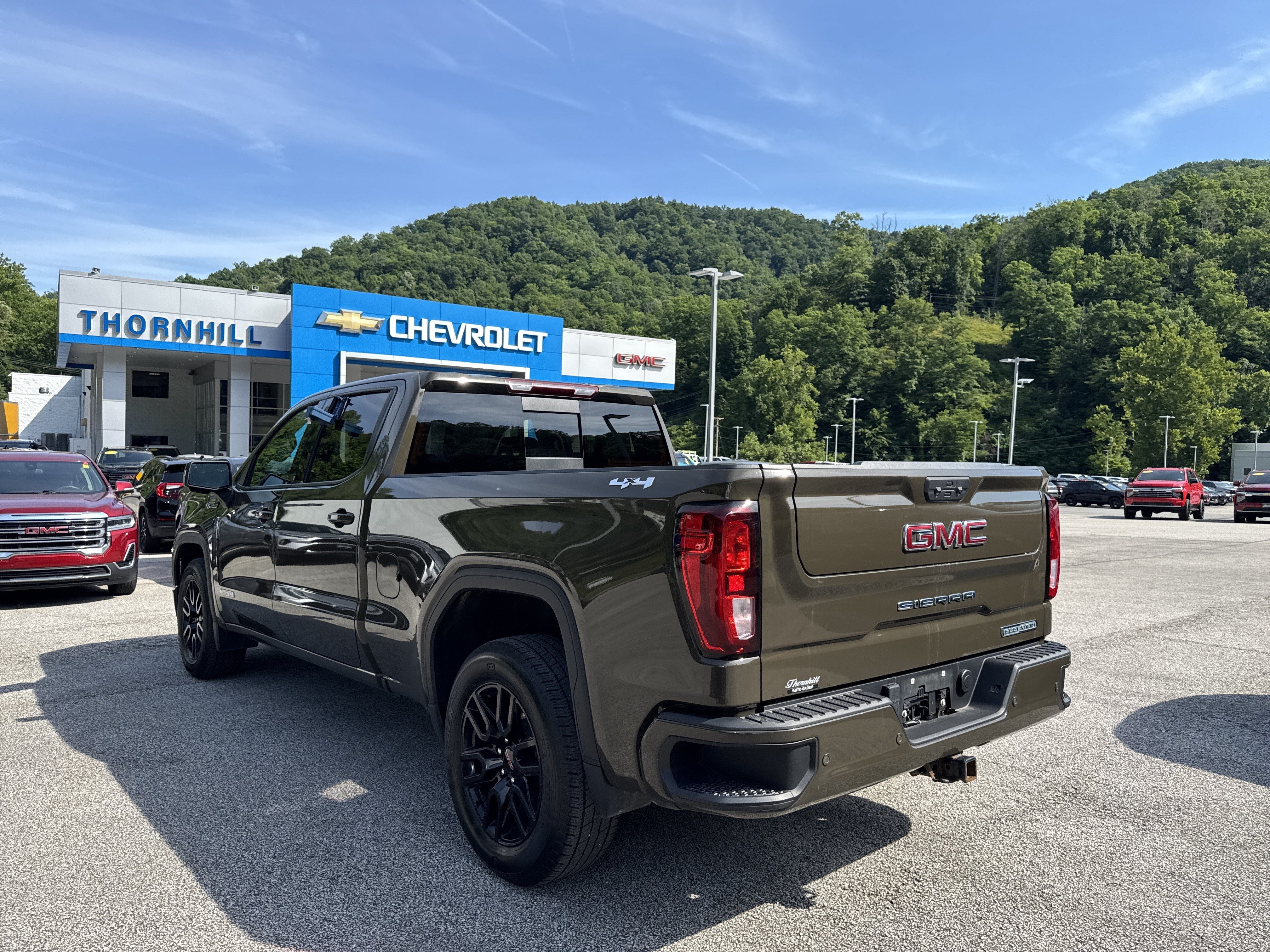 2023 GMC Sierra 1500 Elevation