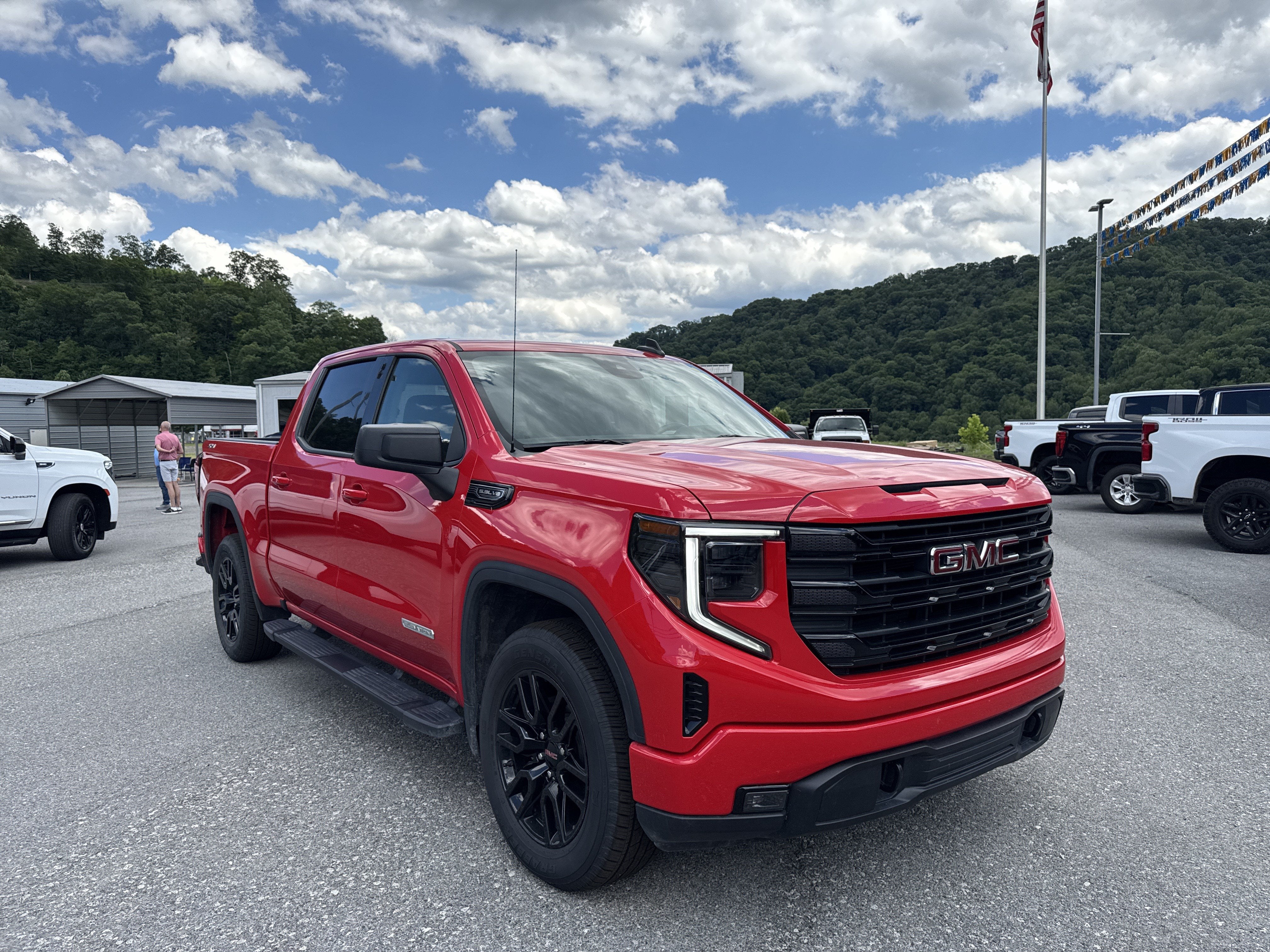 2025 GMC Sierra 1500 Elevation