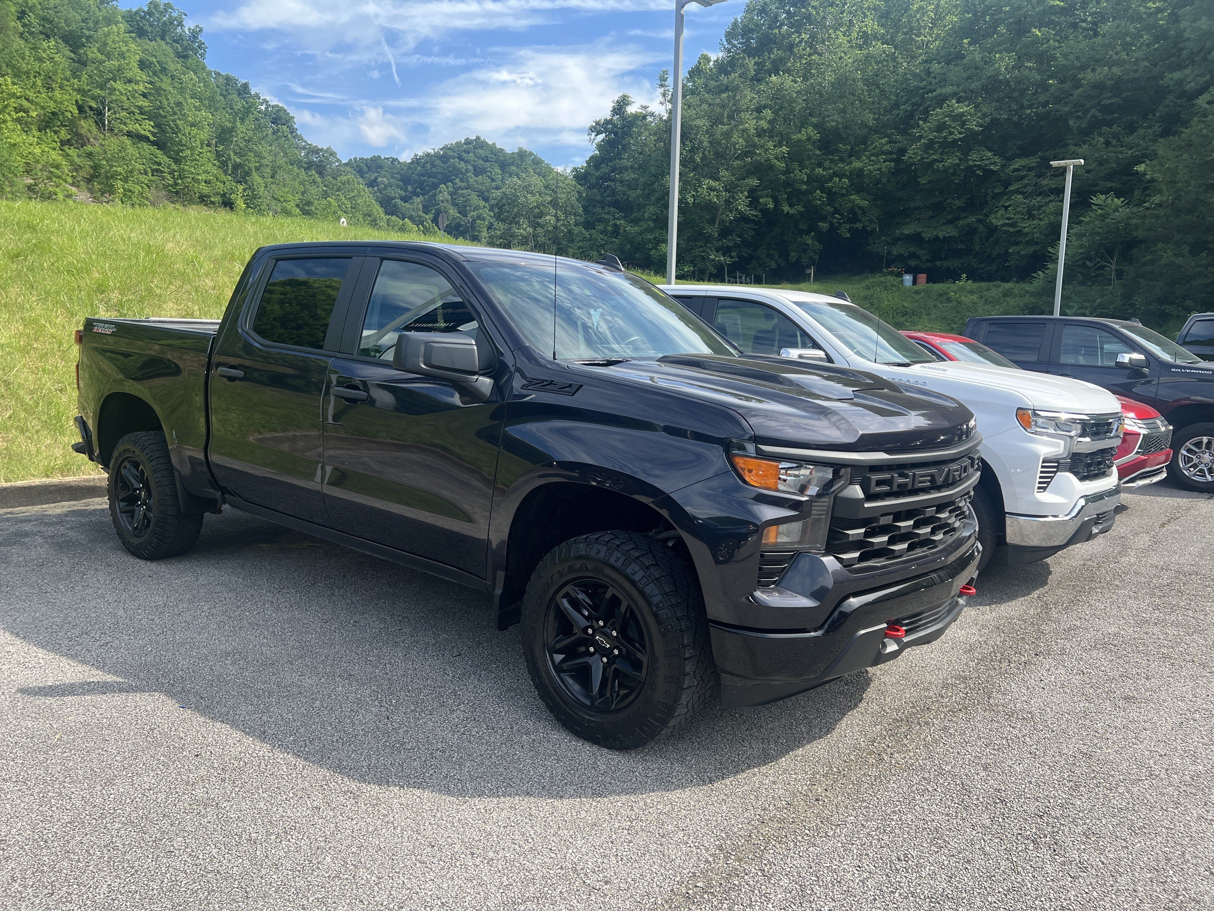 2023 Chevrolet Silverado 1500 Custom Trail Boss