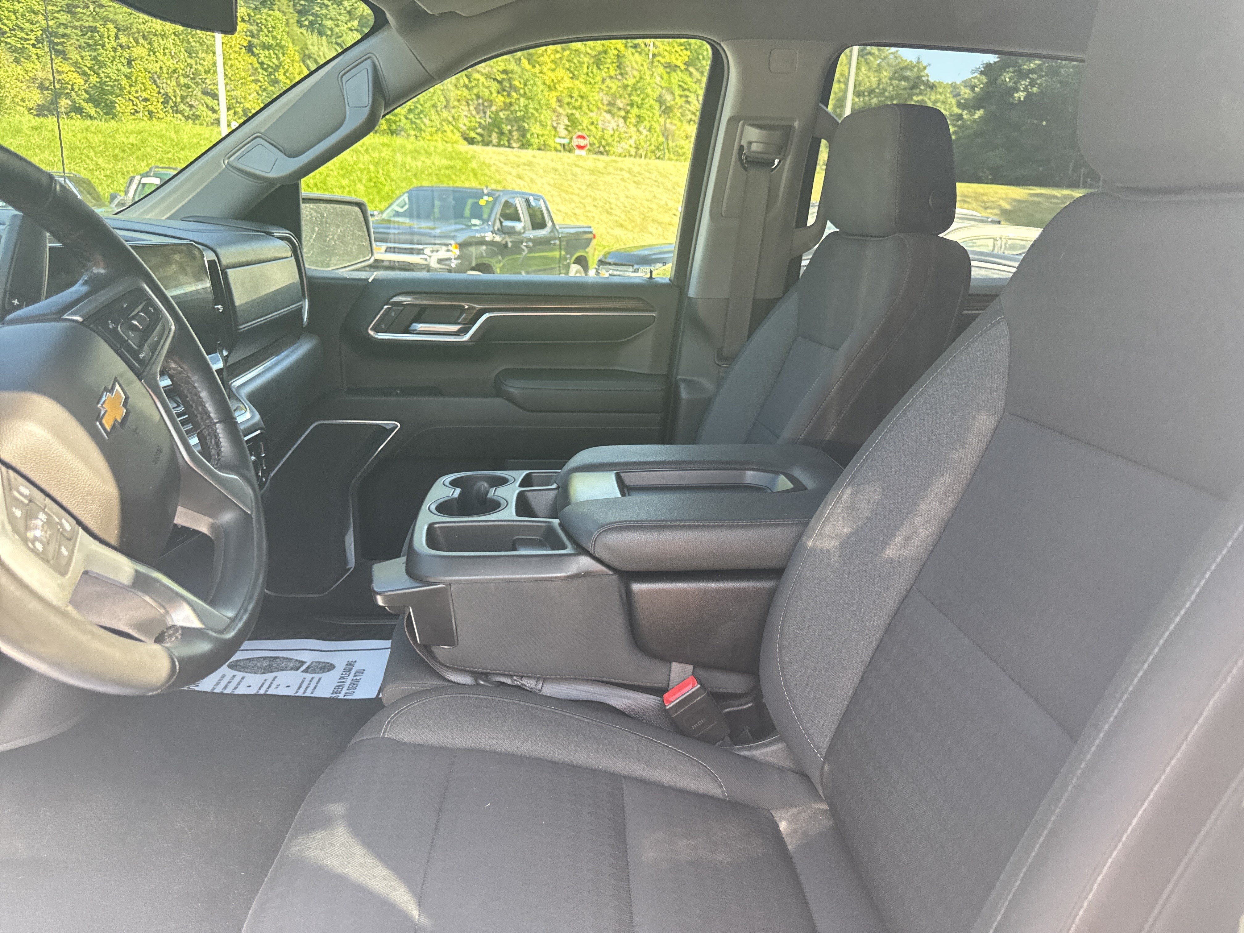 2023 Chevrolet Silverado 1500 LT (2FL)