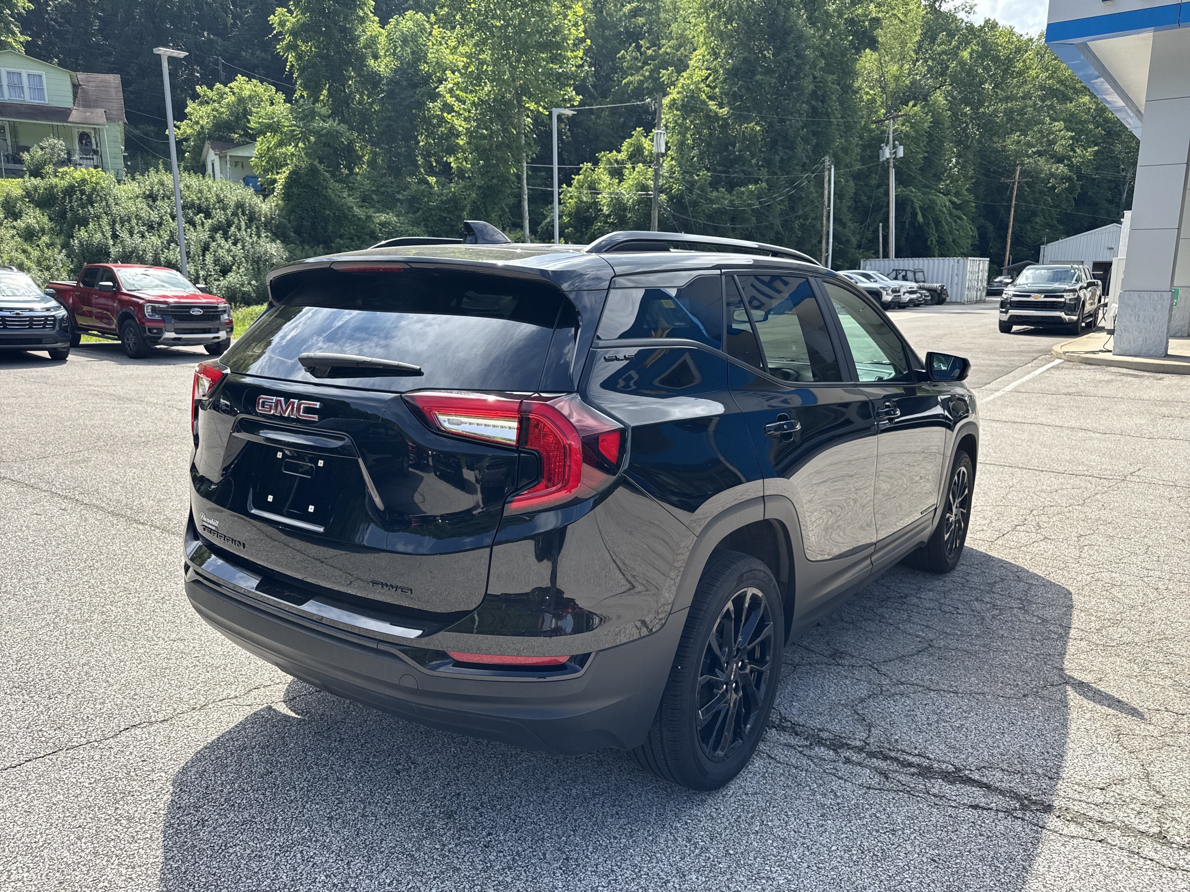 2023 GMC Terrain SLE