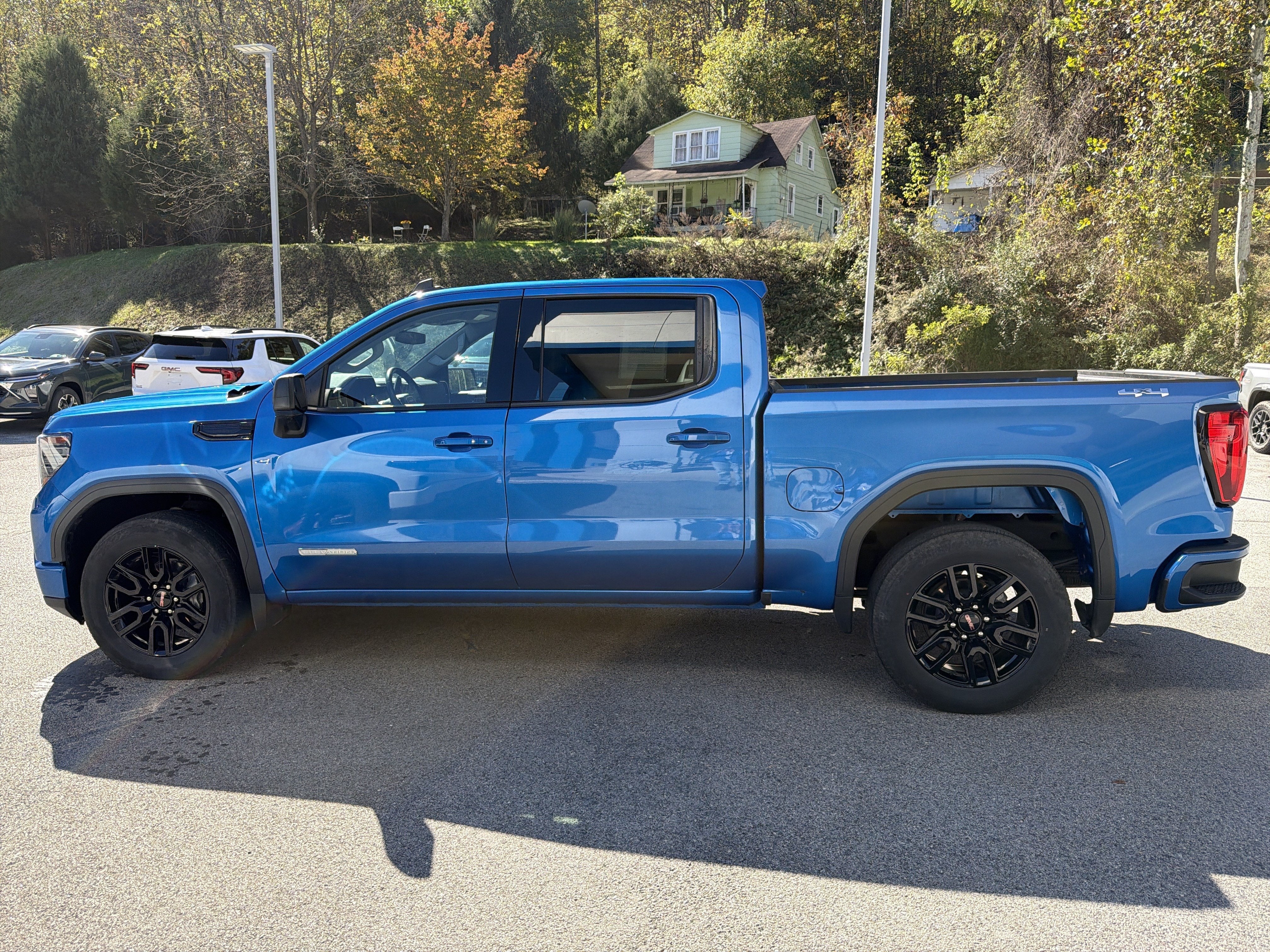 2023 GMC Sierra 1500 Elevation