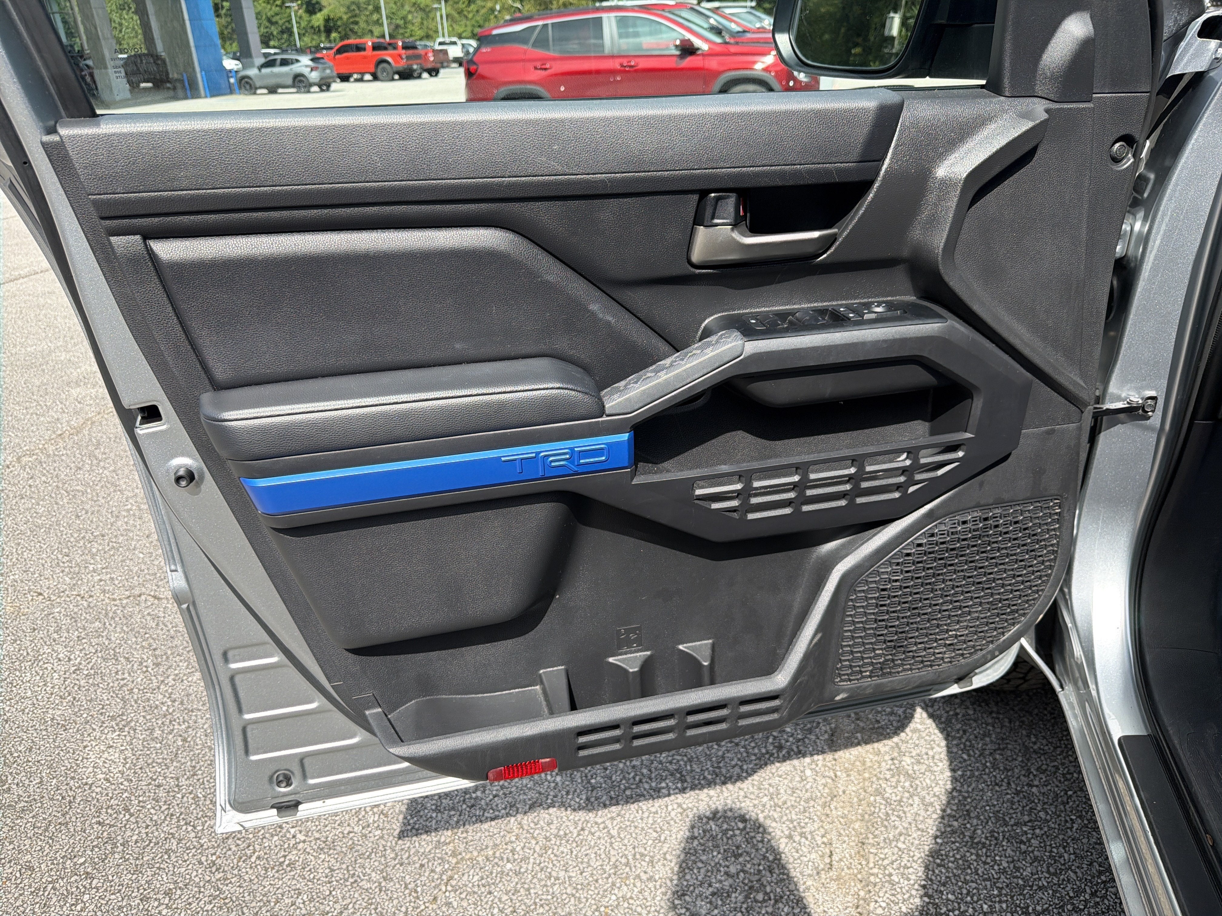 2025 Toyota Tacoma 4WD SR
