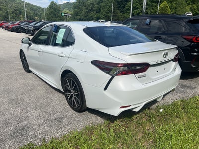 2022 Toyota Camry SE