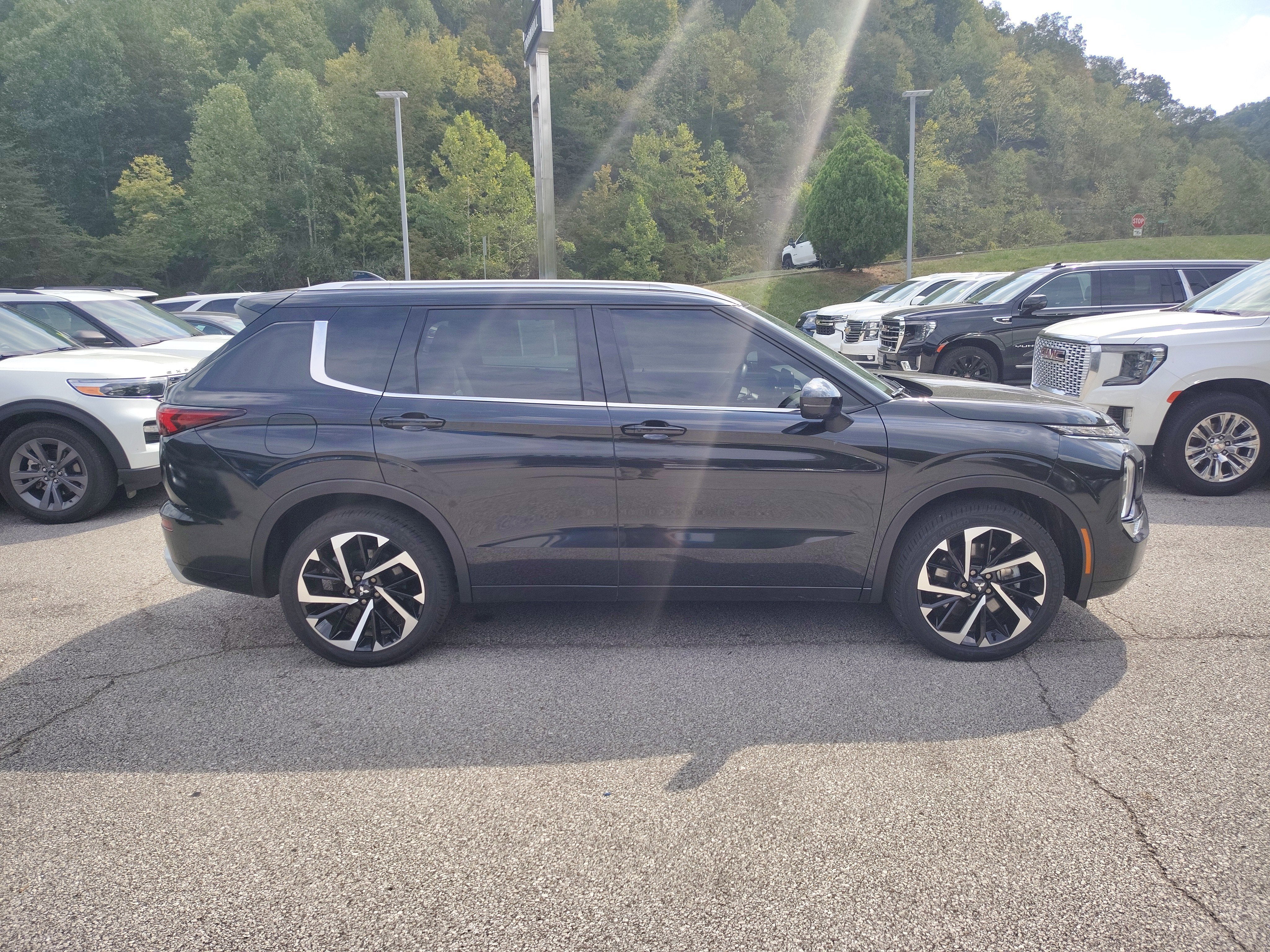 2023 Mitsubishi Outlander SEL