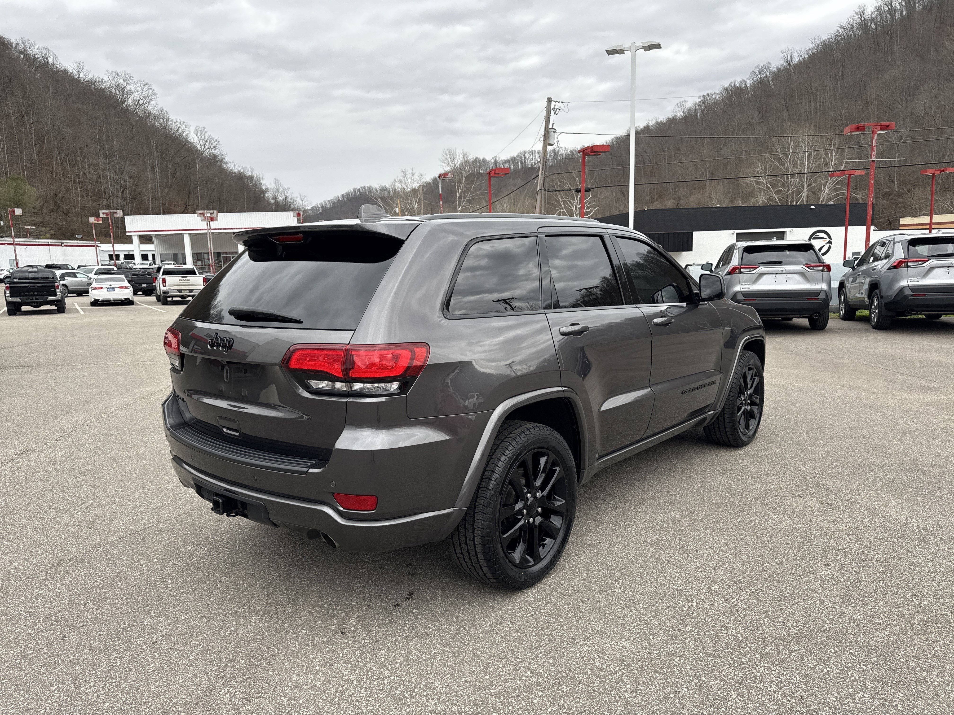 2020 Jeep Grand Cherokee Altitude