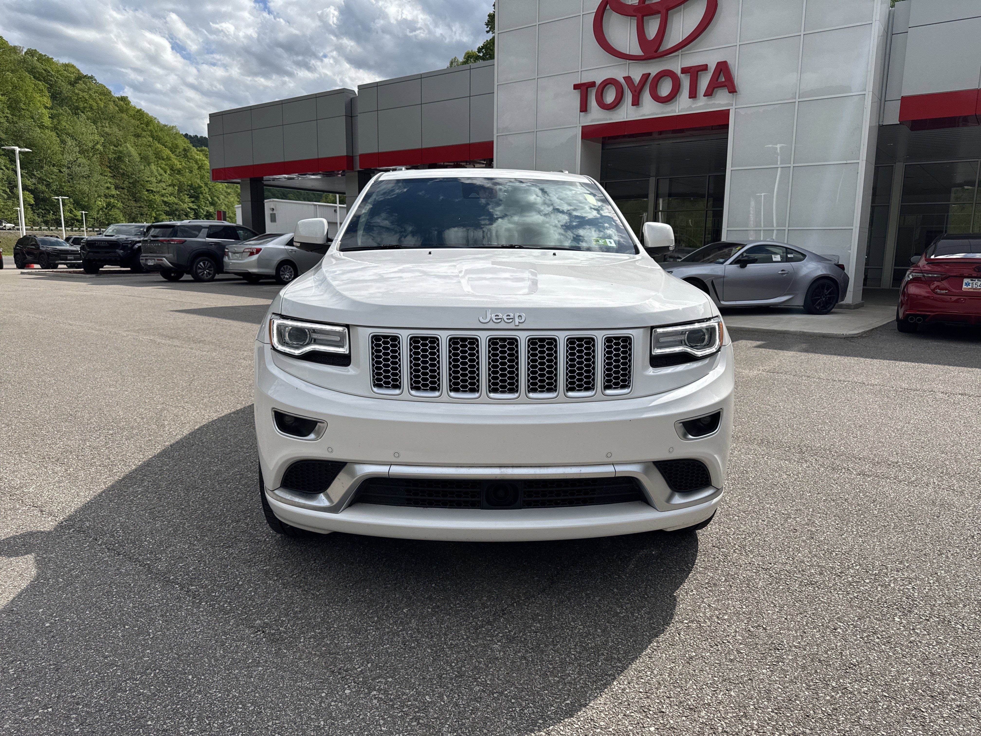 2016 Jeep Grand Cherokee Summit