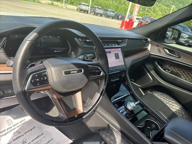 2022 Jeep Grand Cherokee Summit