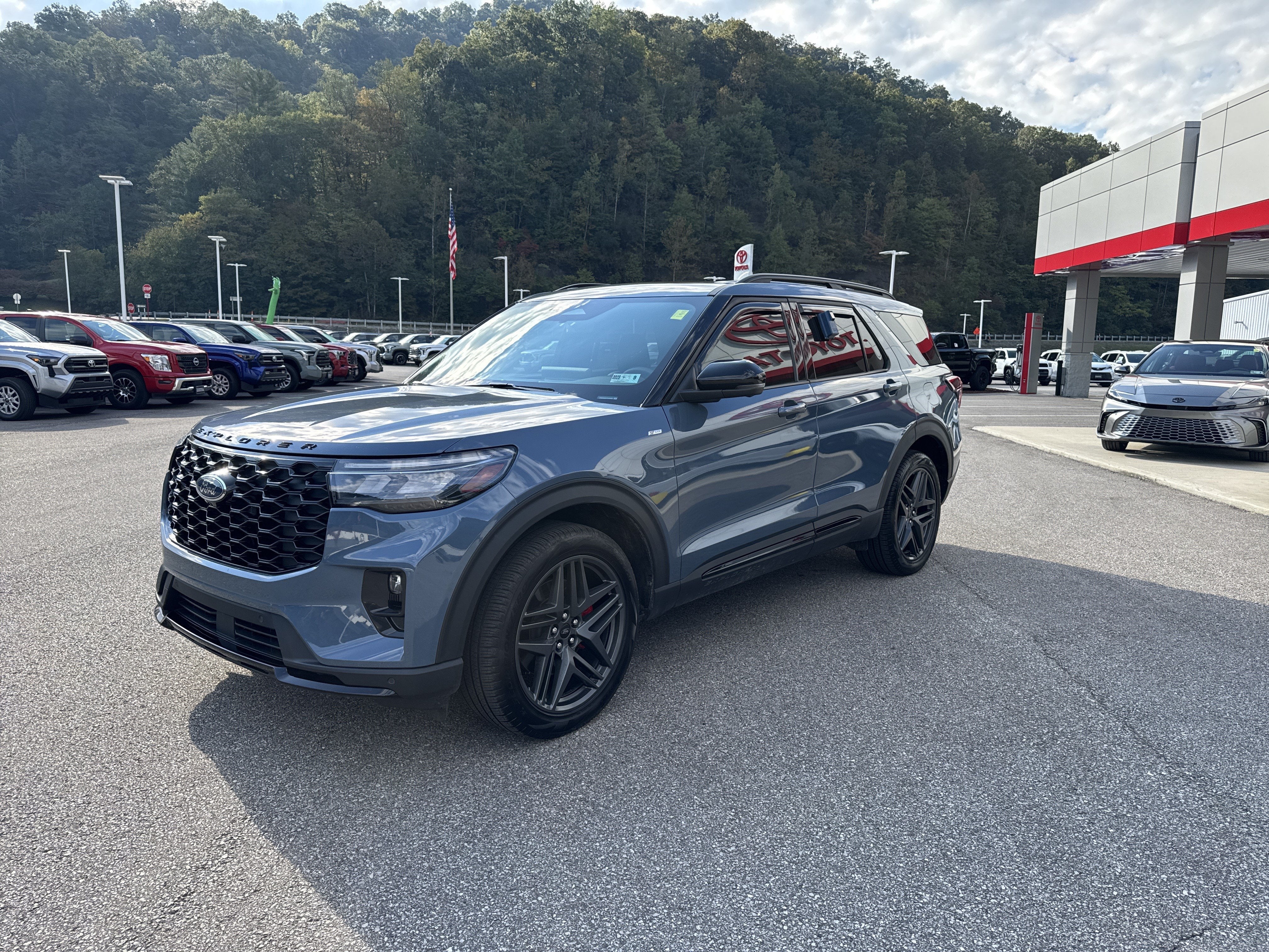 2026 Ford Explorer ST-Line