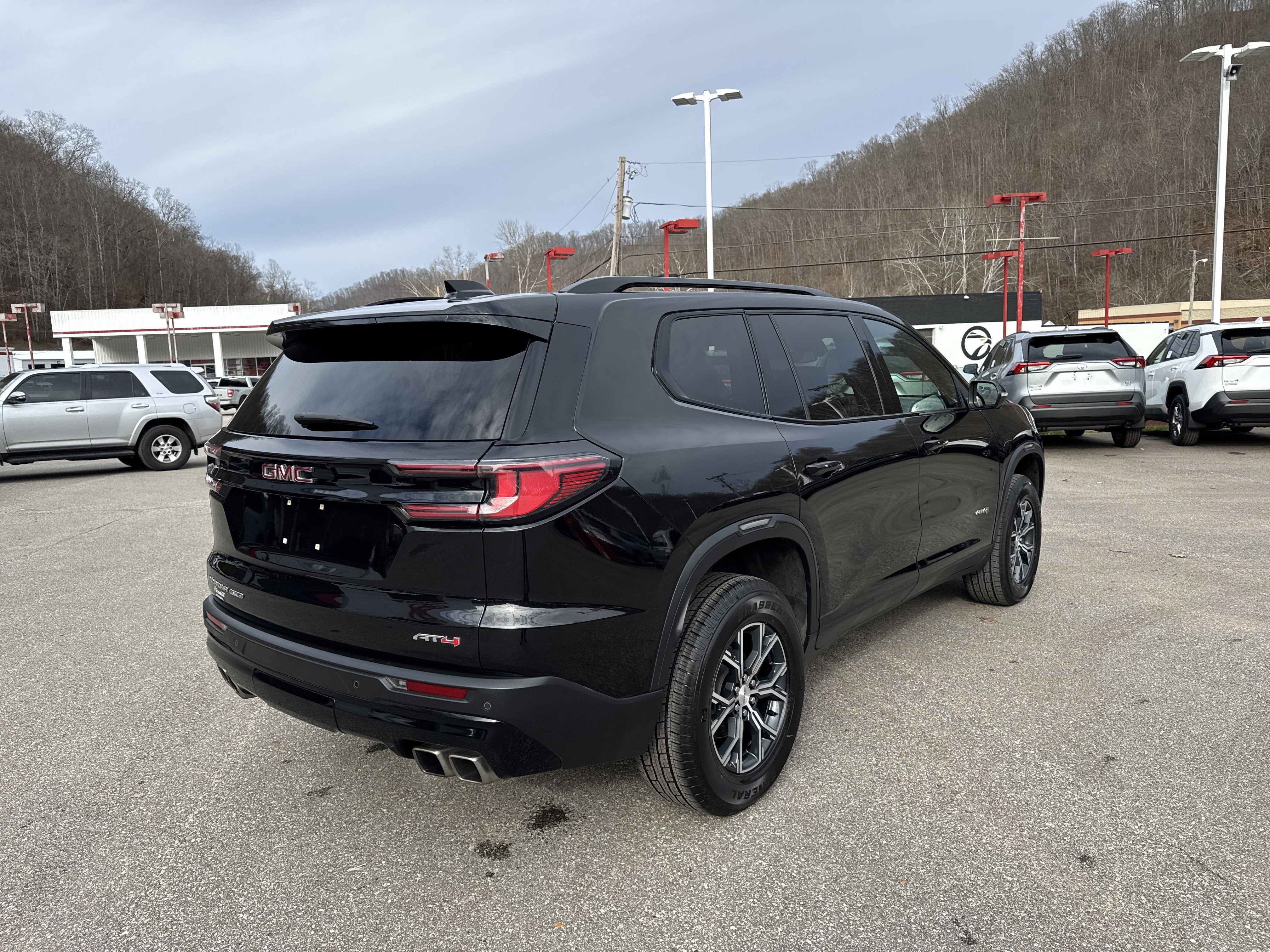 2024 GMC Acadia AWD AT4