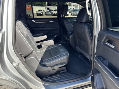 2024 GMC Acadia AWD Denali
