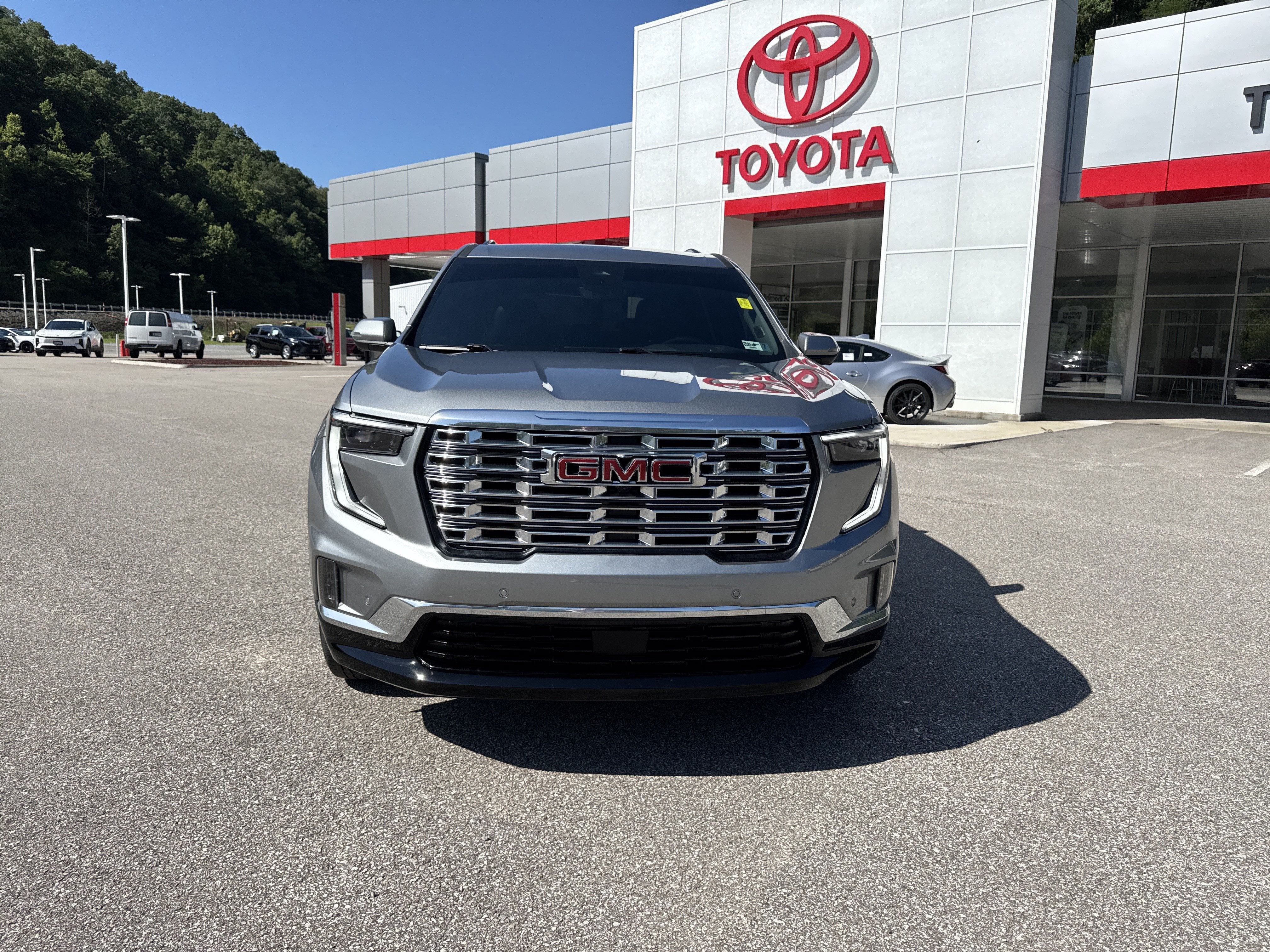 2024 GMC Acadia AWD Denali