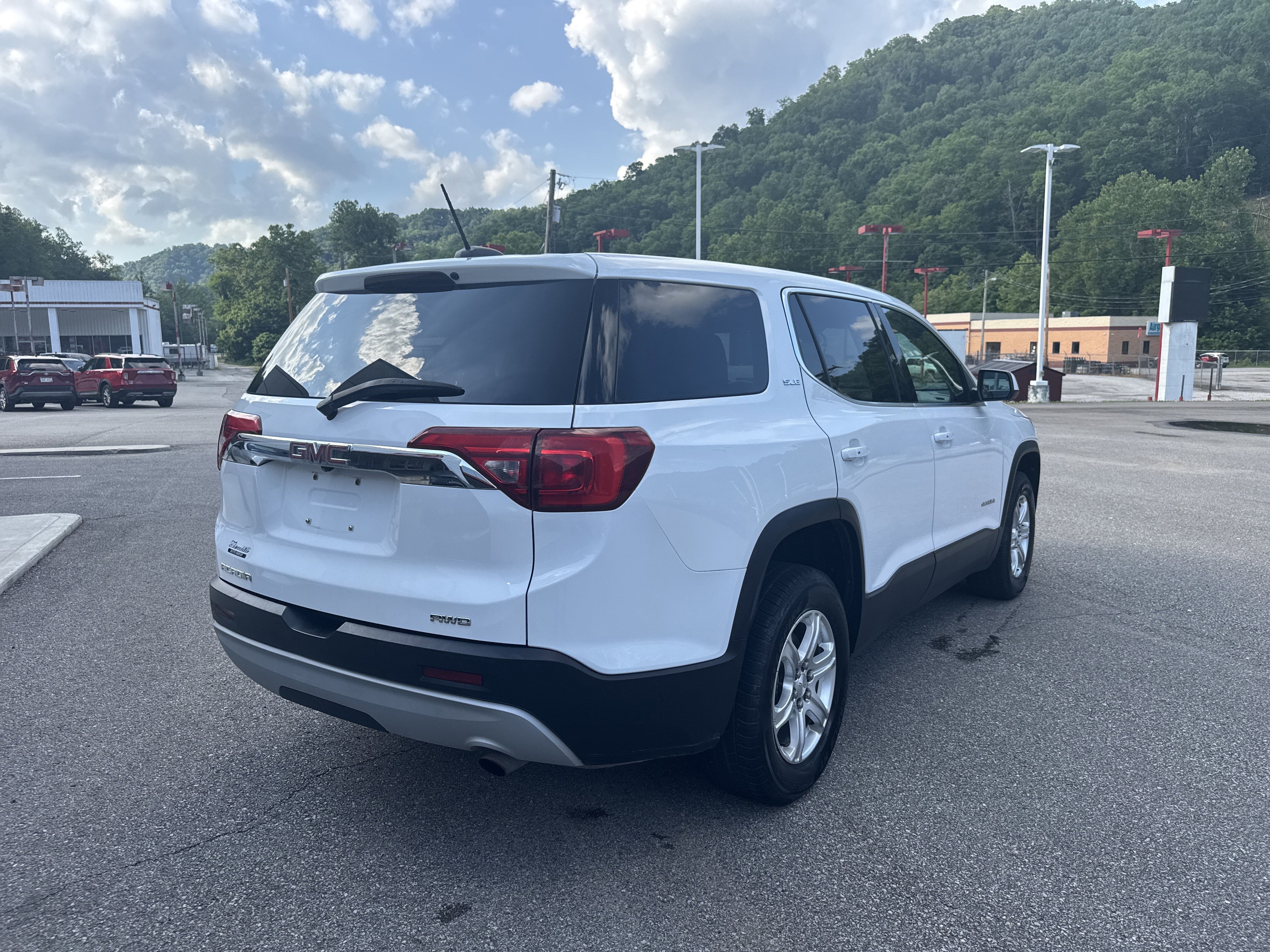 2019 GMC Acadia SLE