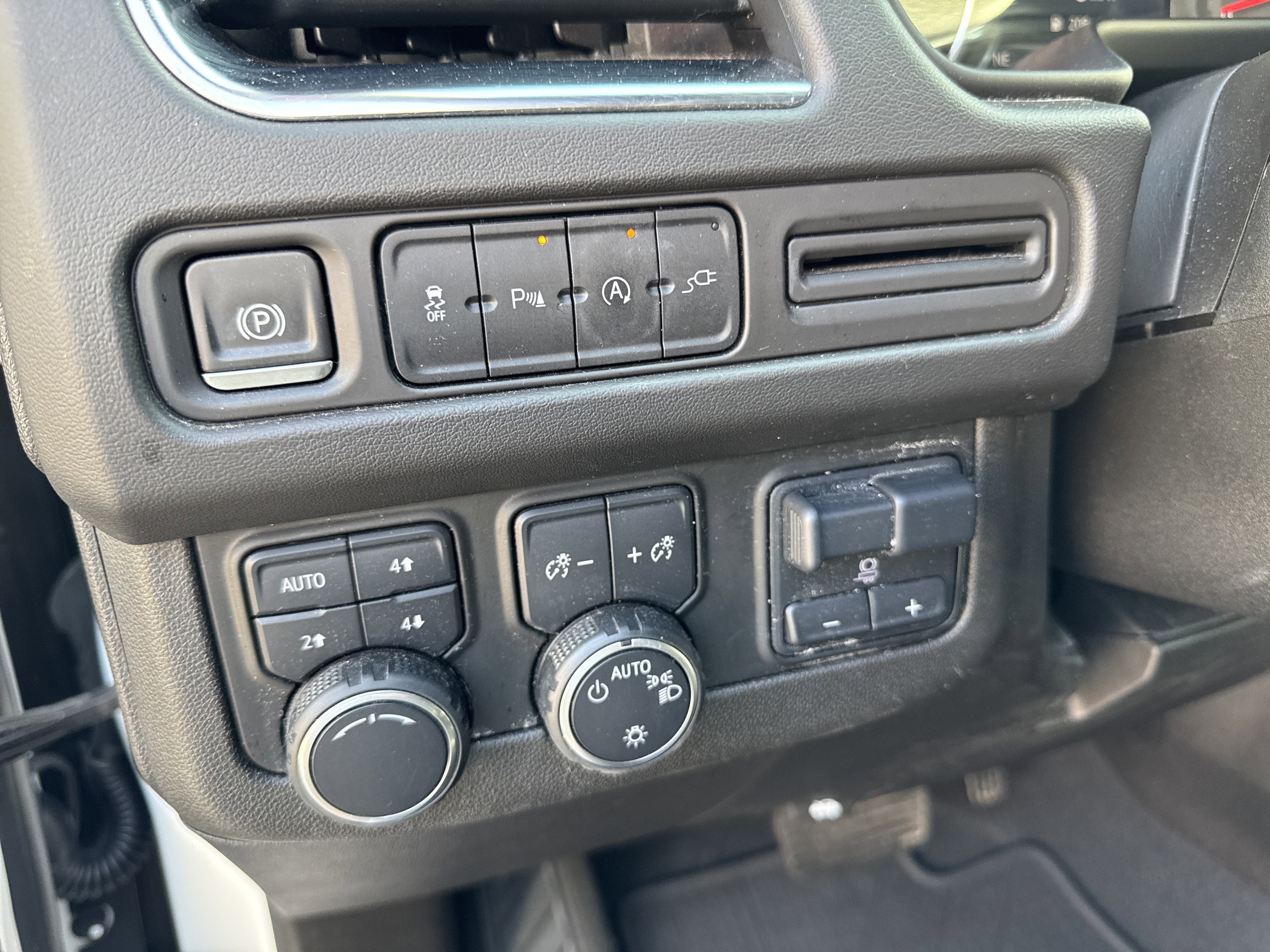 2021 Chevrolet Suburban LS