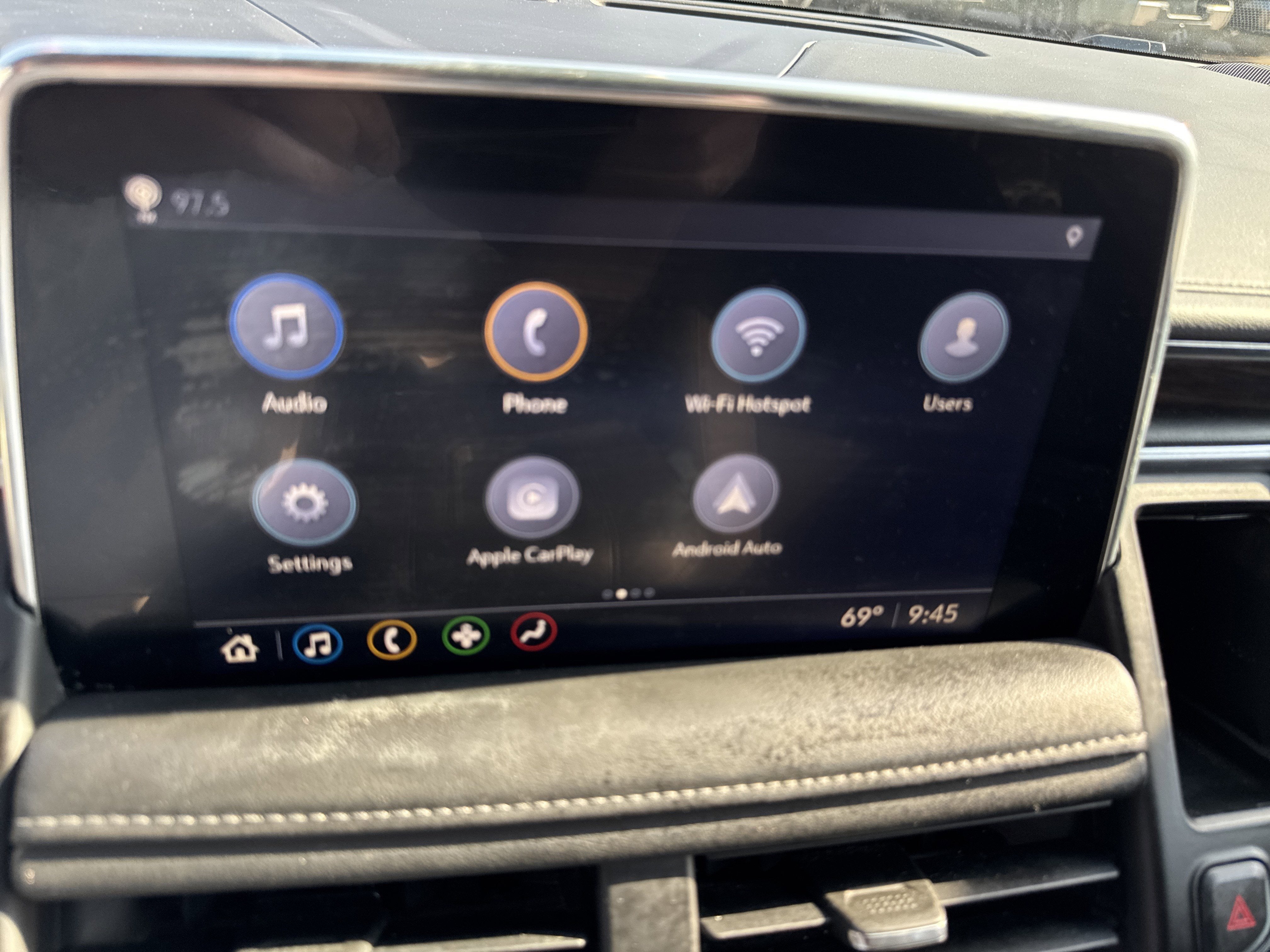 2021 Chevrolet Suburban LS