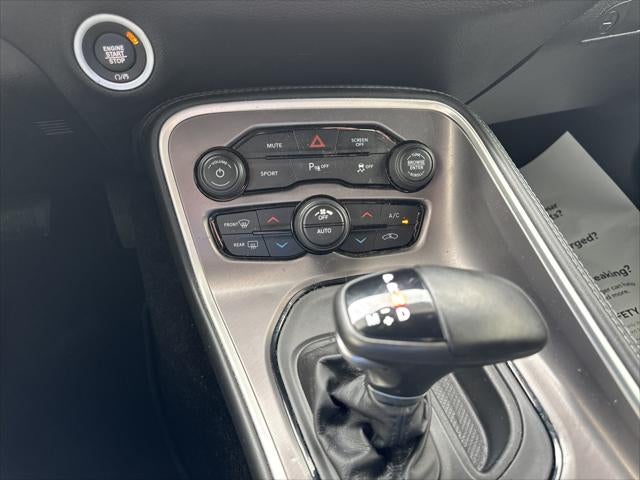 2022 Dodge Challenger SXT