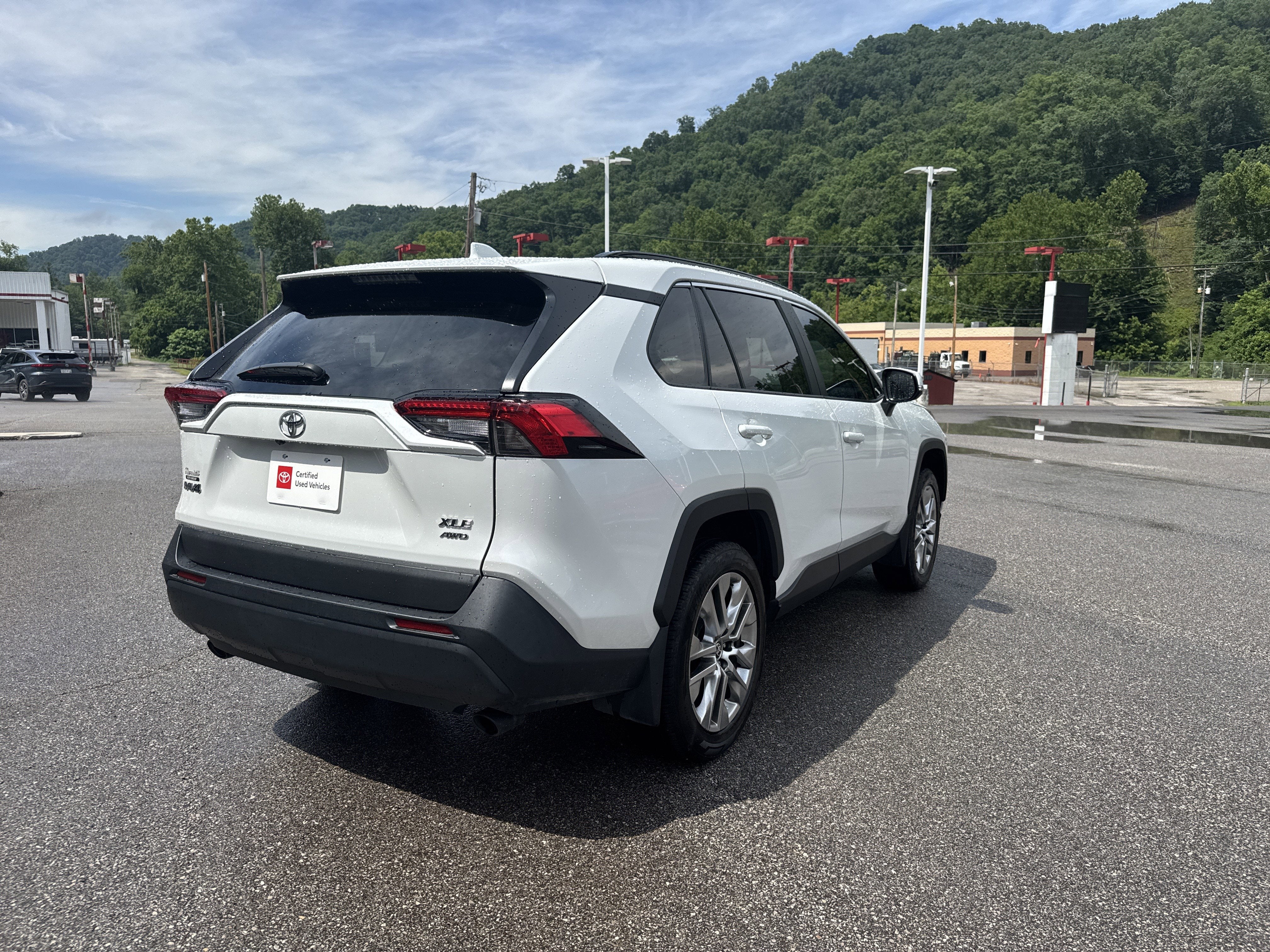 2024 Toyota RAV4 XLE Premium