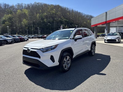 2022 Toyota RAV4 XLE