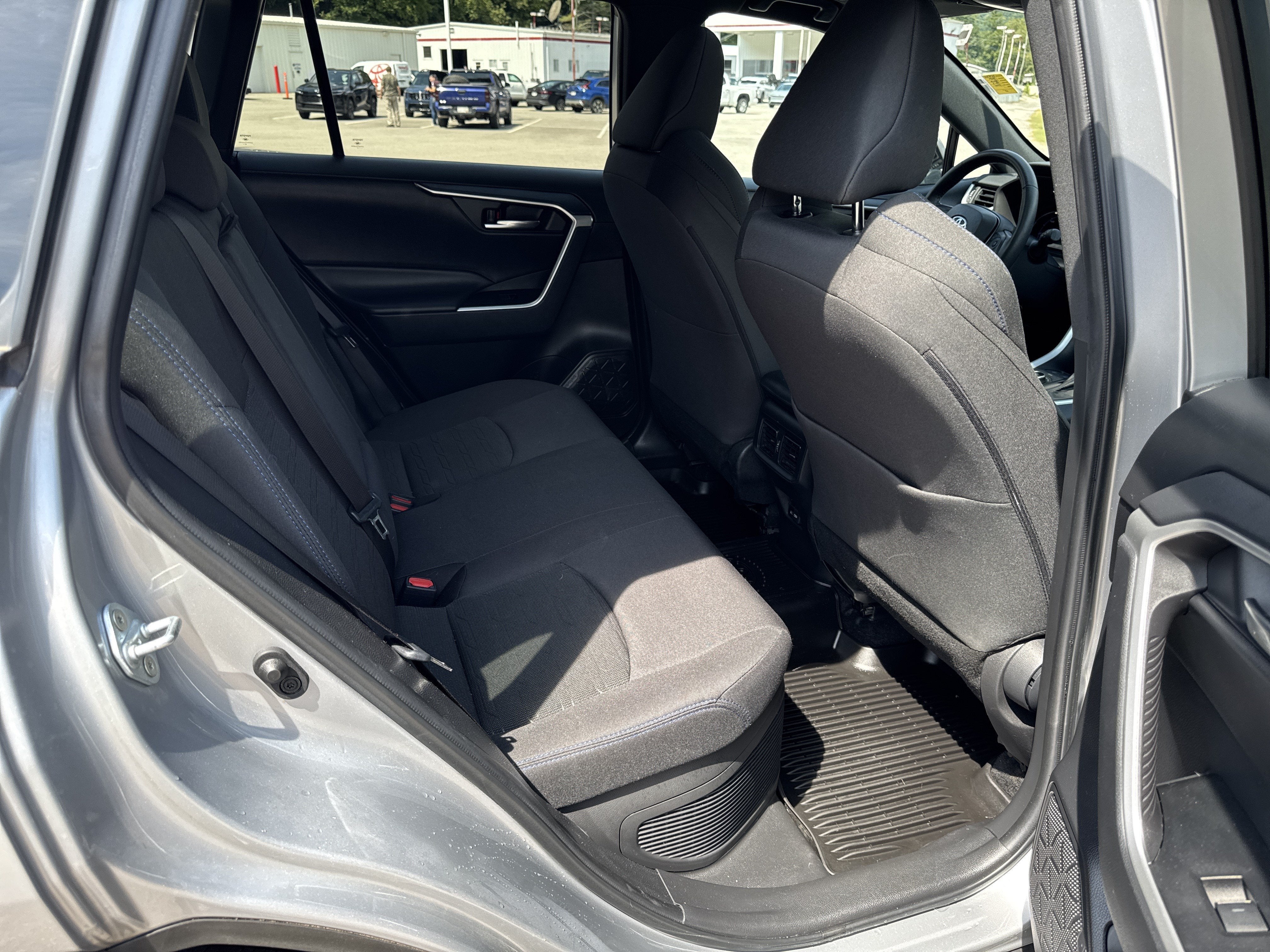 2024 Toyota RAV4 Hybrid SE