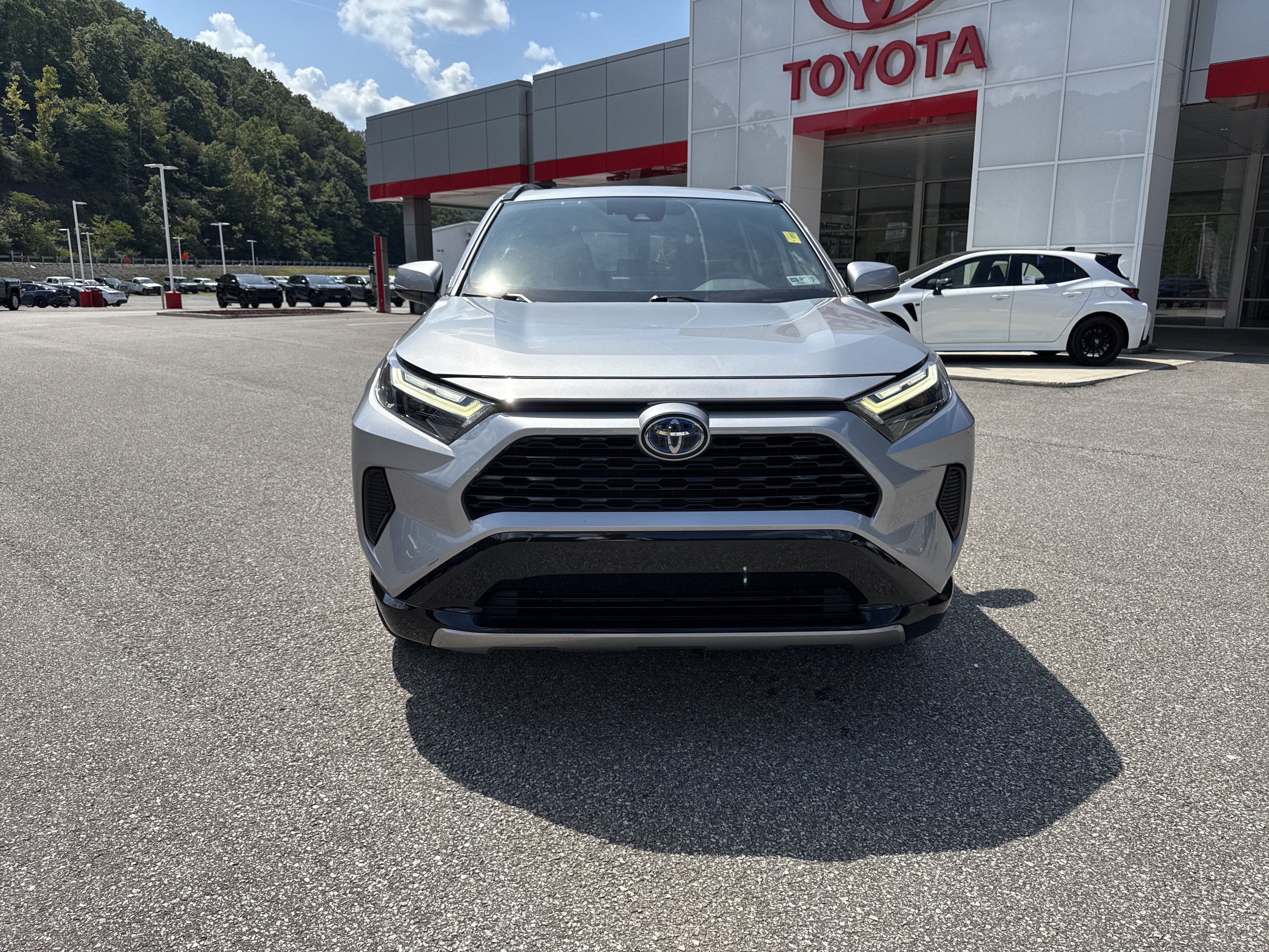 2024 Toyota RAV4 Hybrid SE