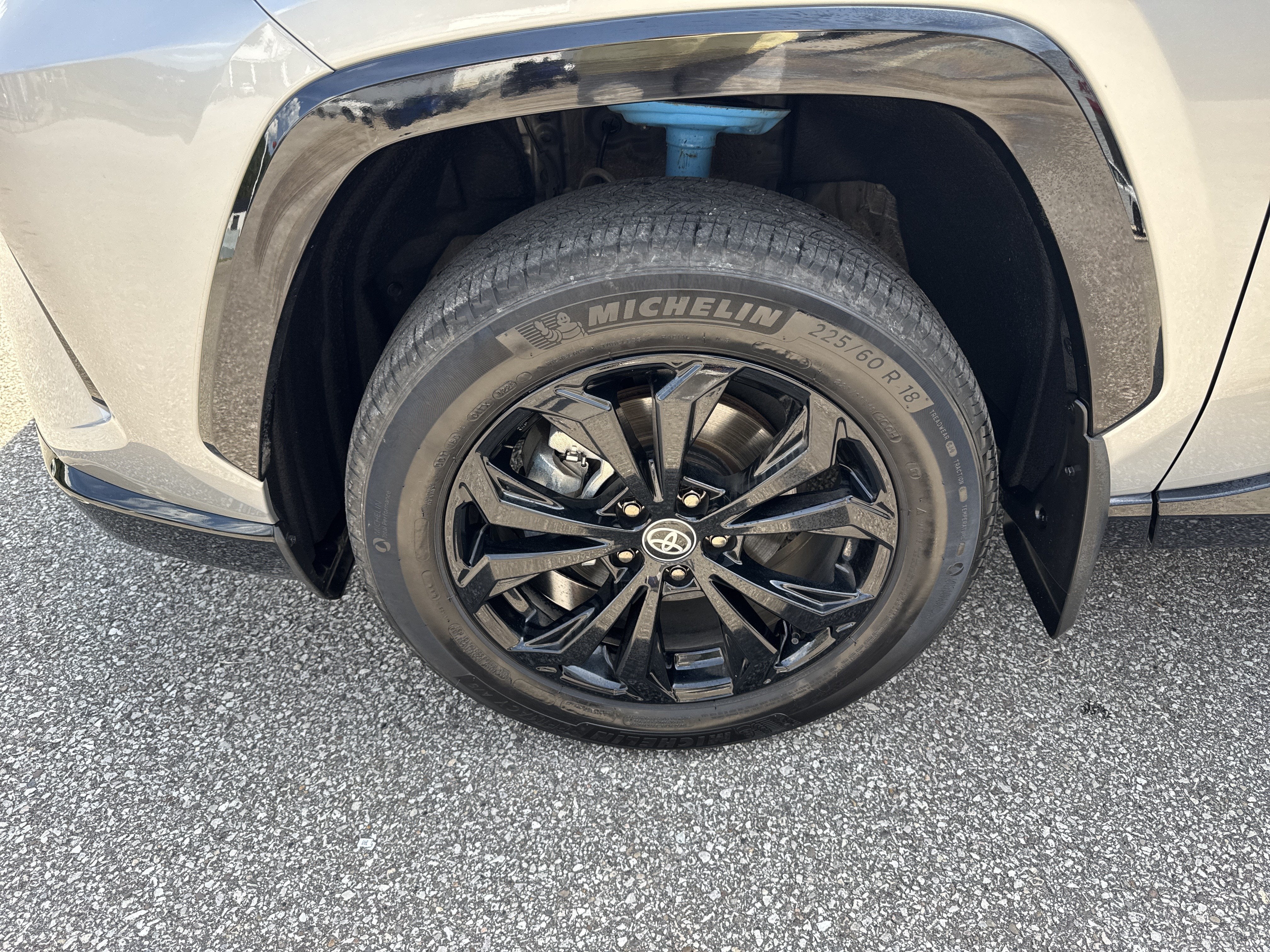 2024 Toyota RAV4 Hybrid SE