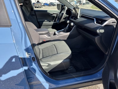 2023 Toyota RAV4 Hybrid SE