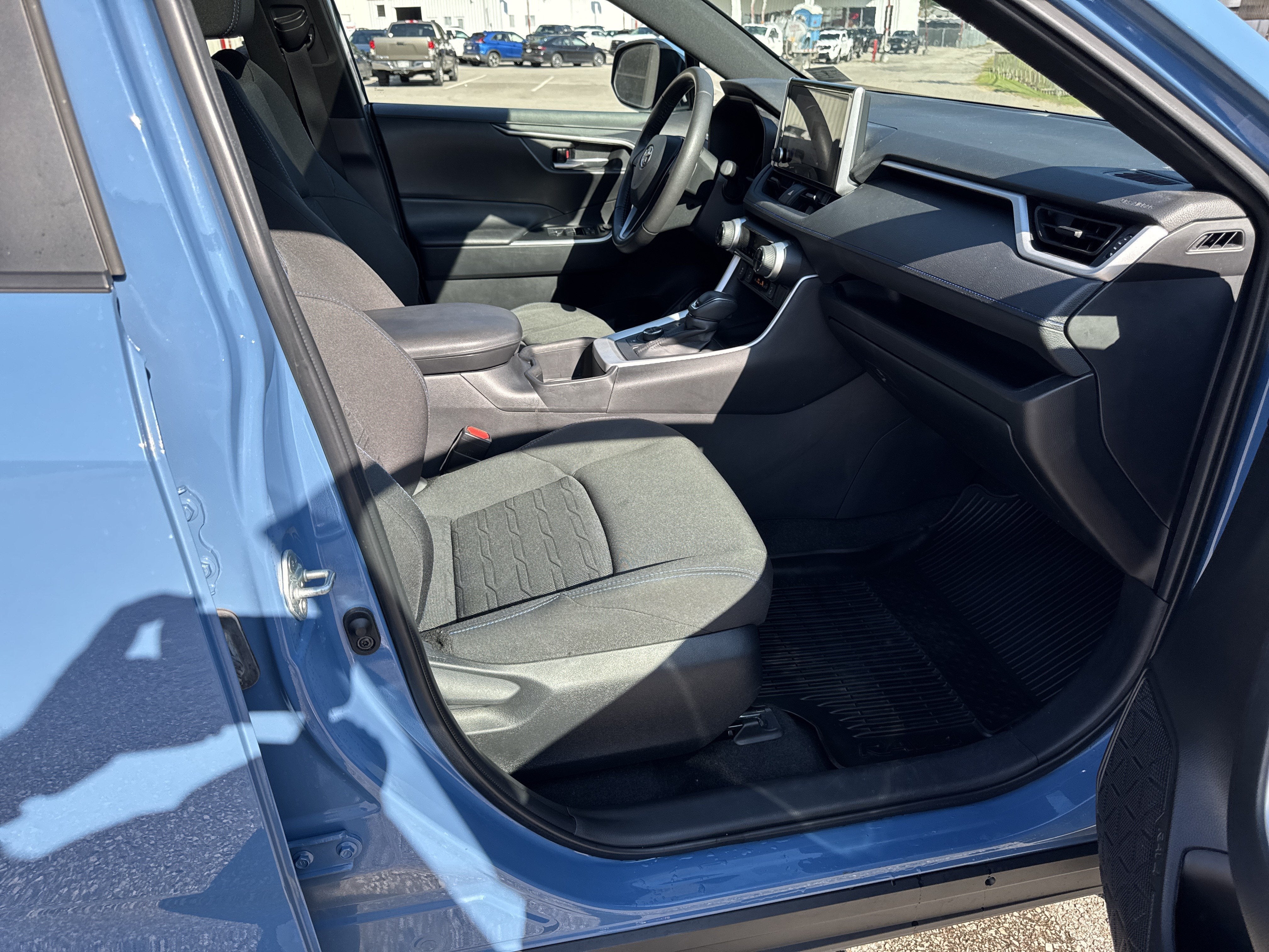 2023 Toyota RAV4 Hybrid SE