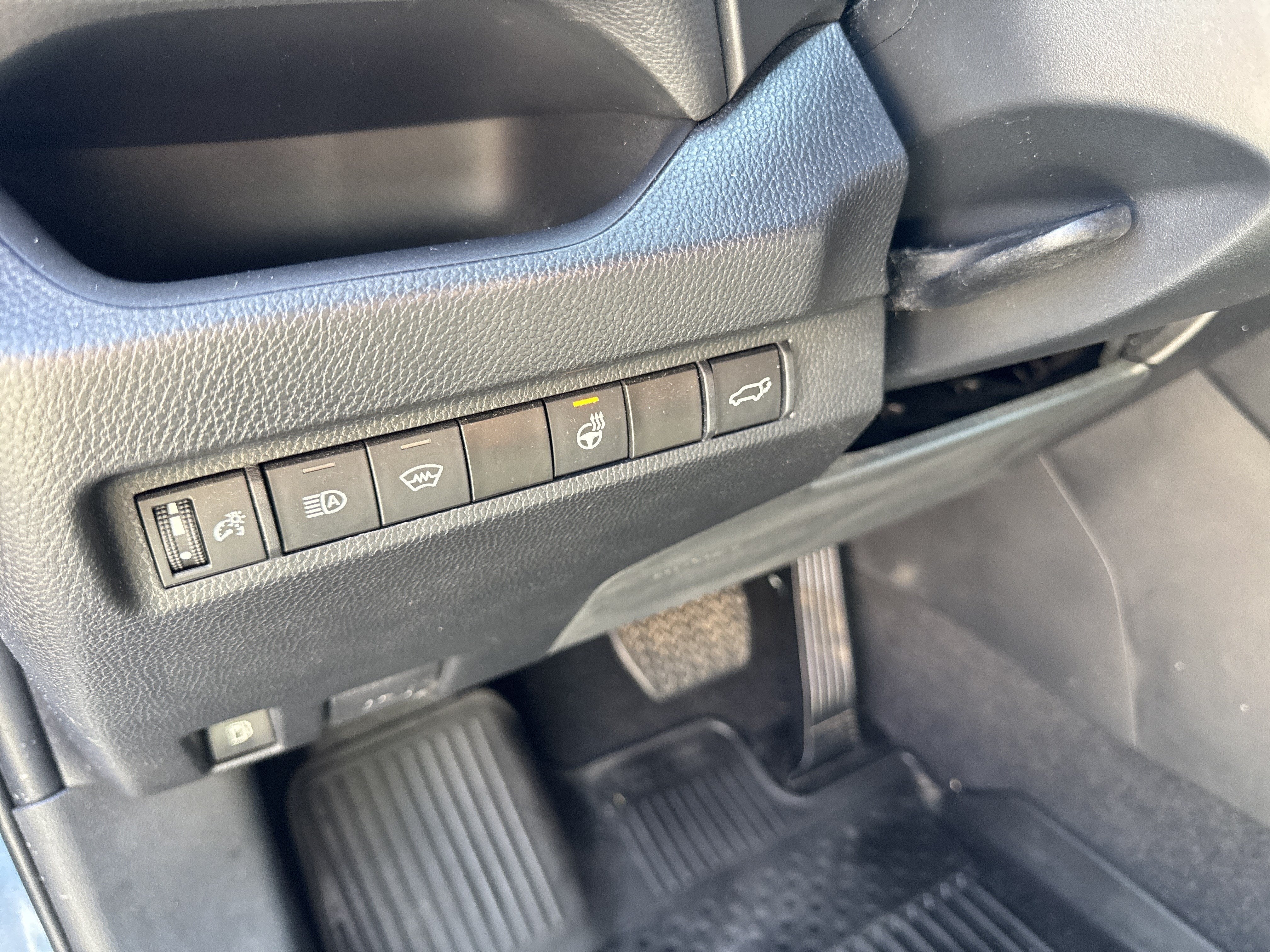 2023 Toyota RAV4 Hybrid SE