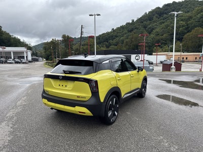 2025 Nissan Kicks SR