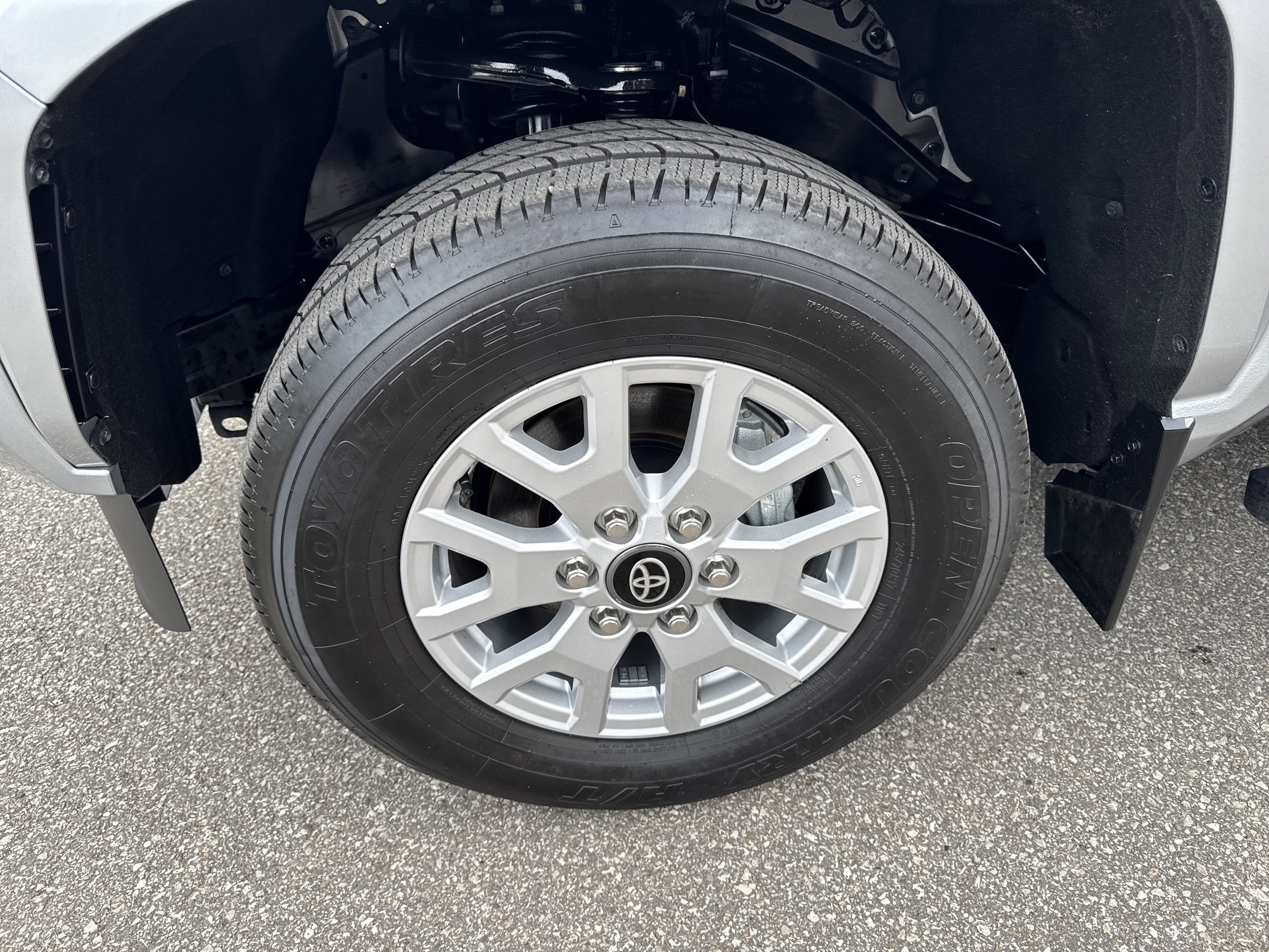 2024 Toyota Tacoma 4WD SR5