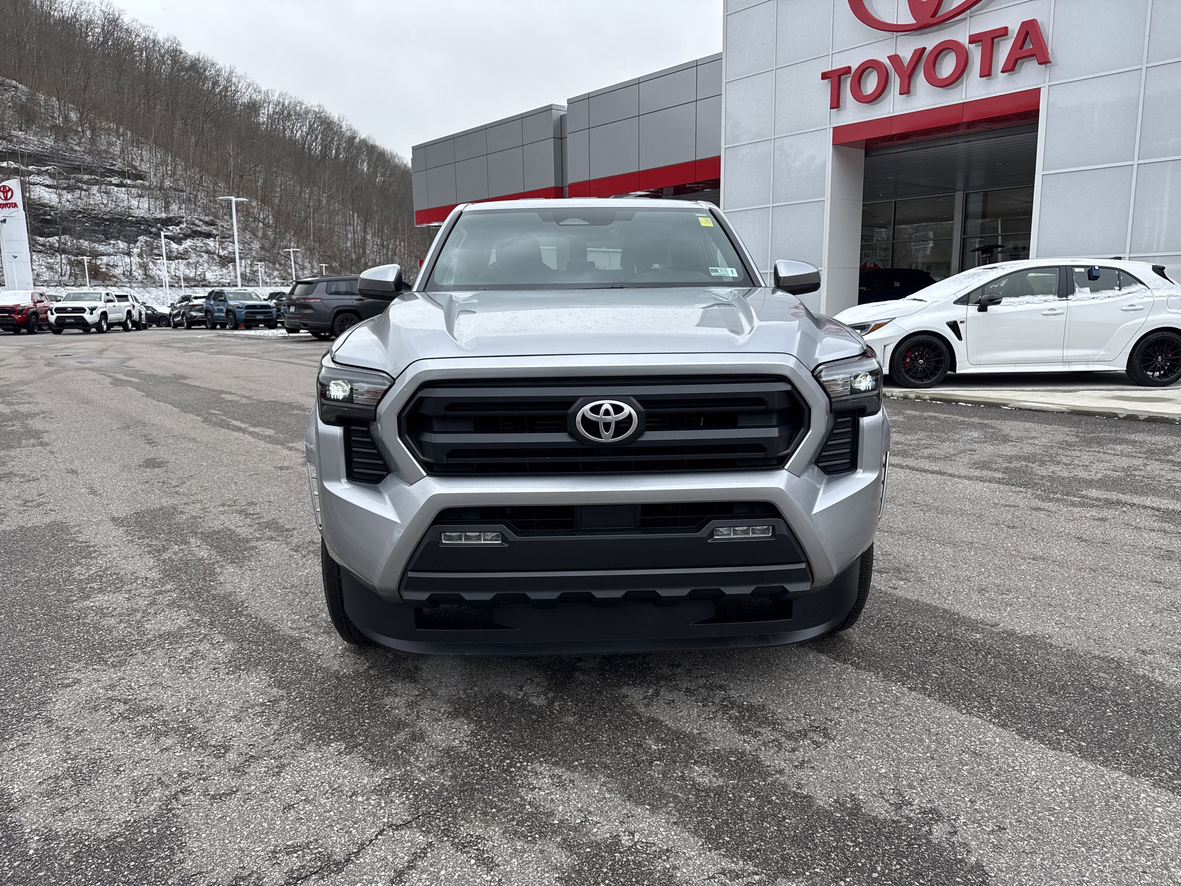 2024 Toyota Tacoma 4WD SR5