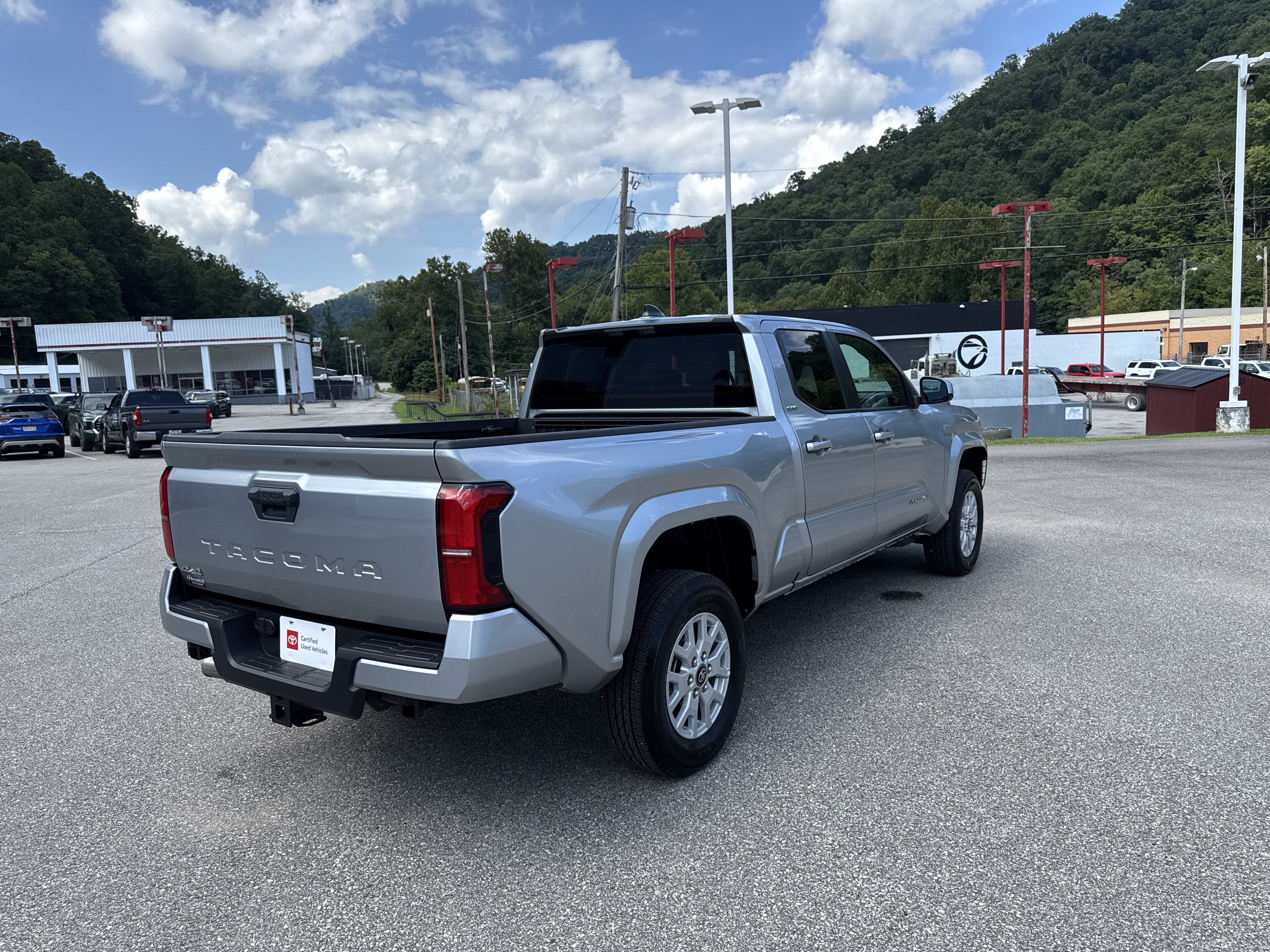 2025 Toyota Tacoma 4WD SR5
