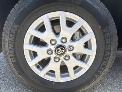 2025 Toyota Tacoma 4WD SR5