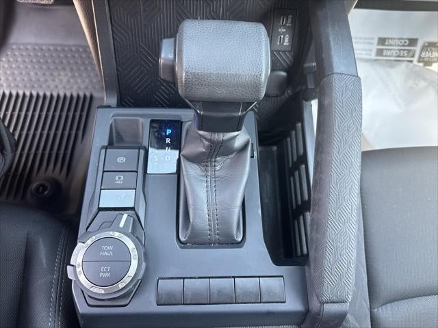 2025 Toyota Tacoma 4WD SR5