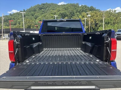 2025 Toyota Tacoma 4WD SR5