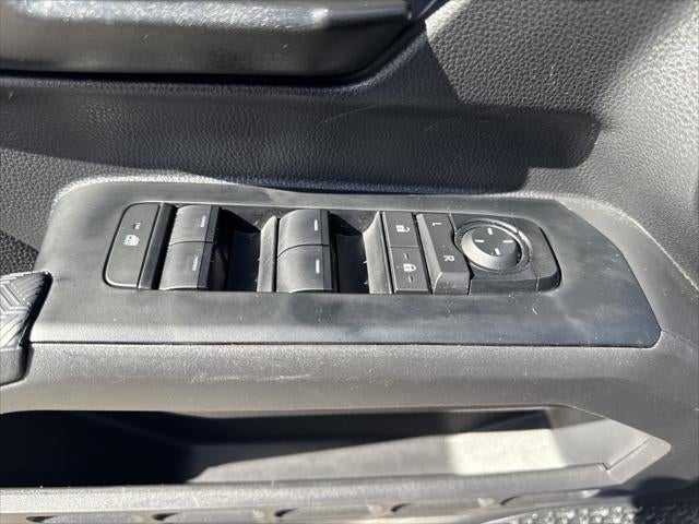 2025 Toyota Tacoma 4WD SR5