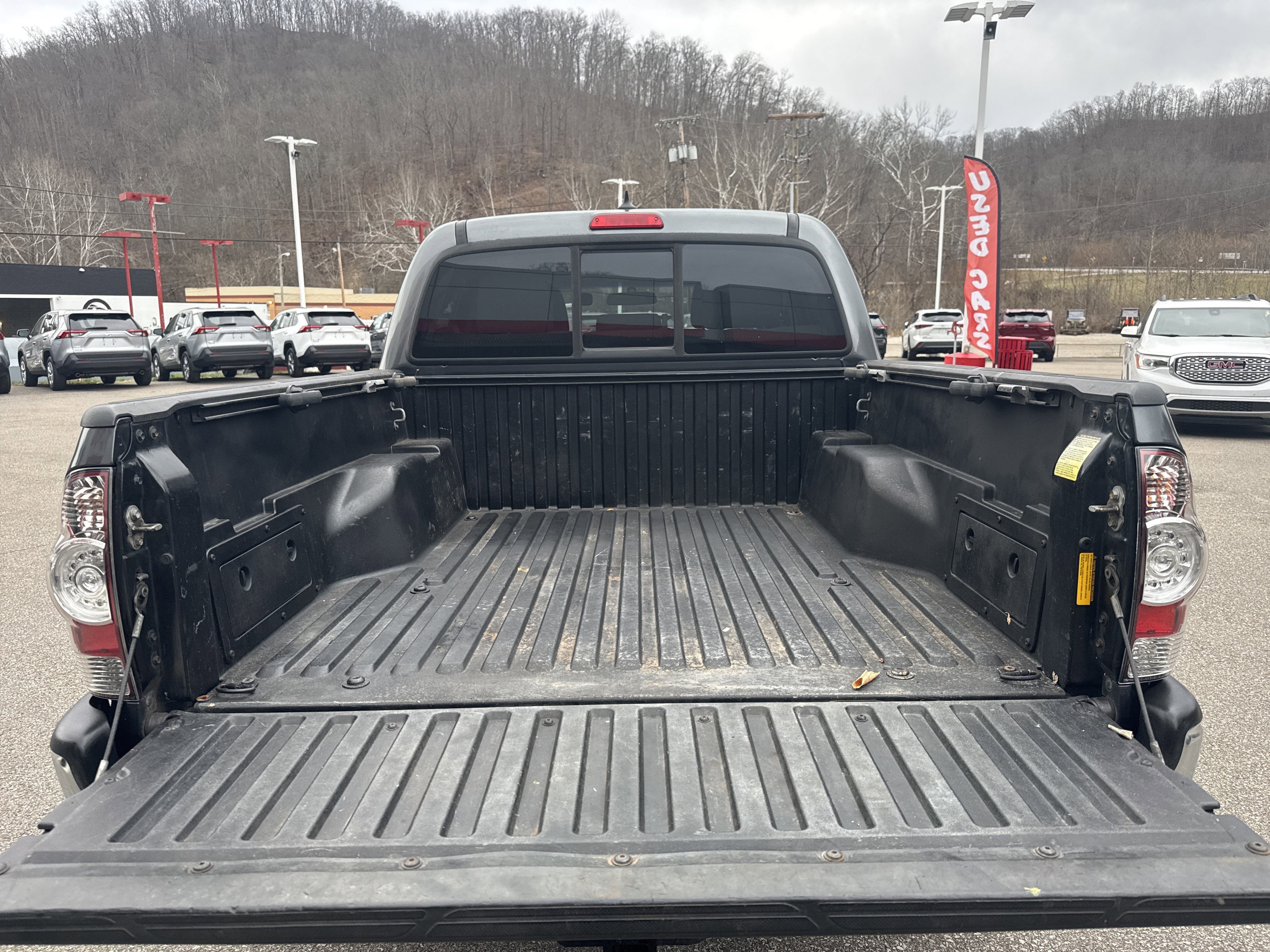 2015 Toyota Tacoma 4WD Double Cab V6 AT (Natl)