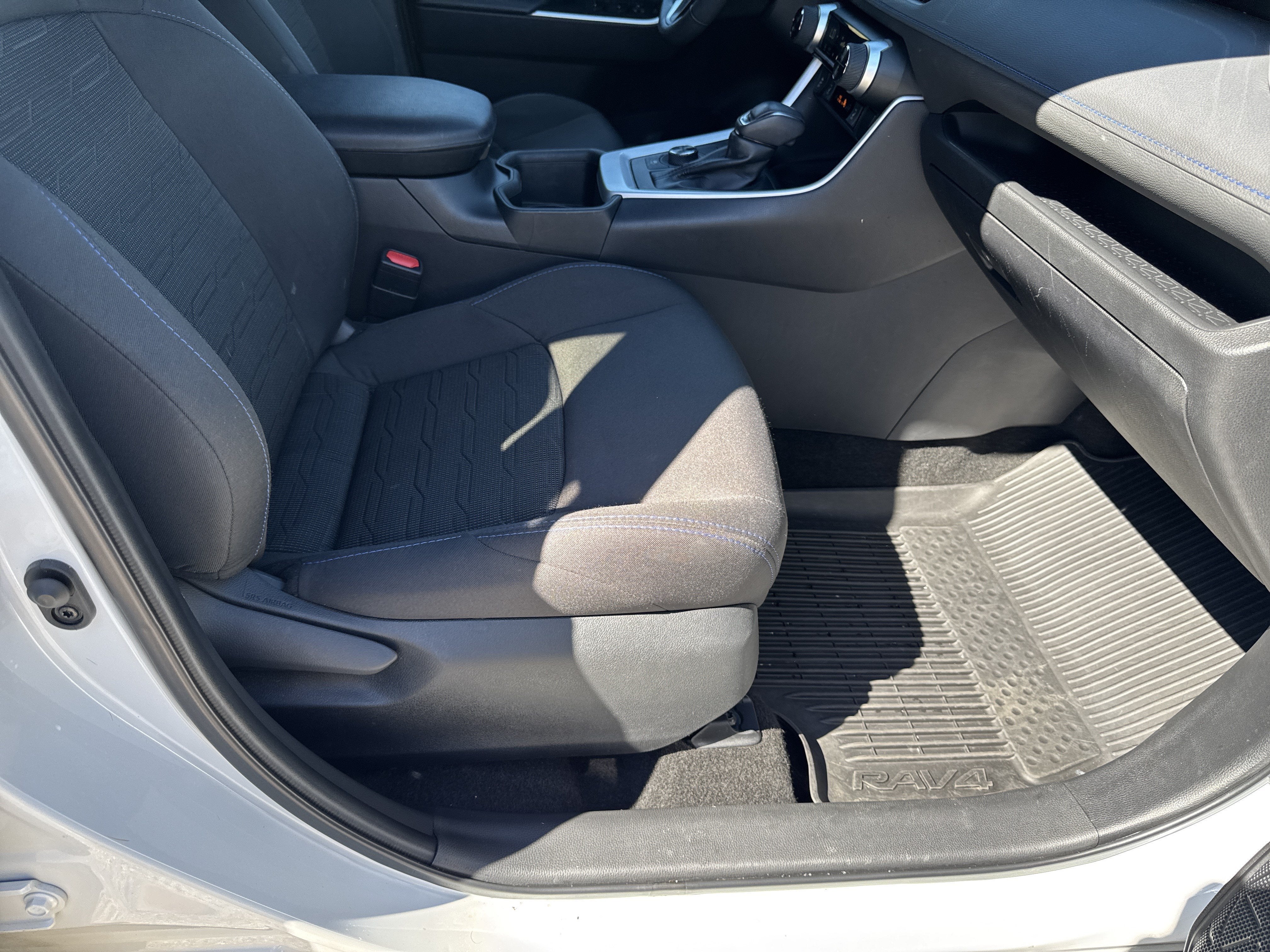 2023 Toyota RAV4 Hybrid SE
