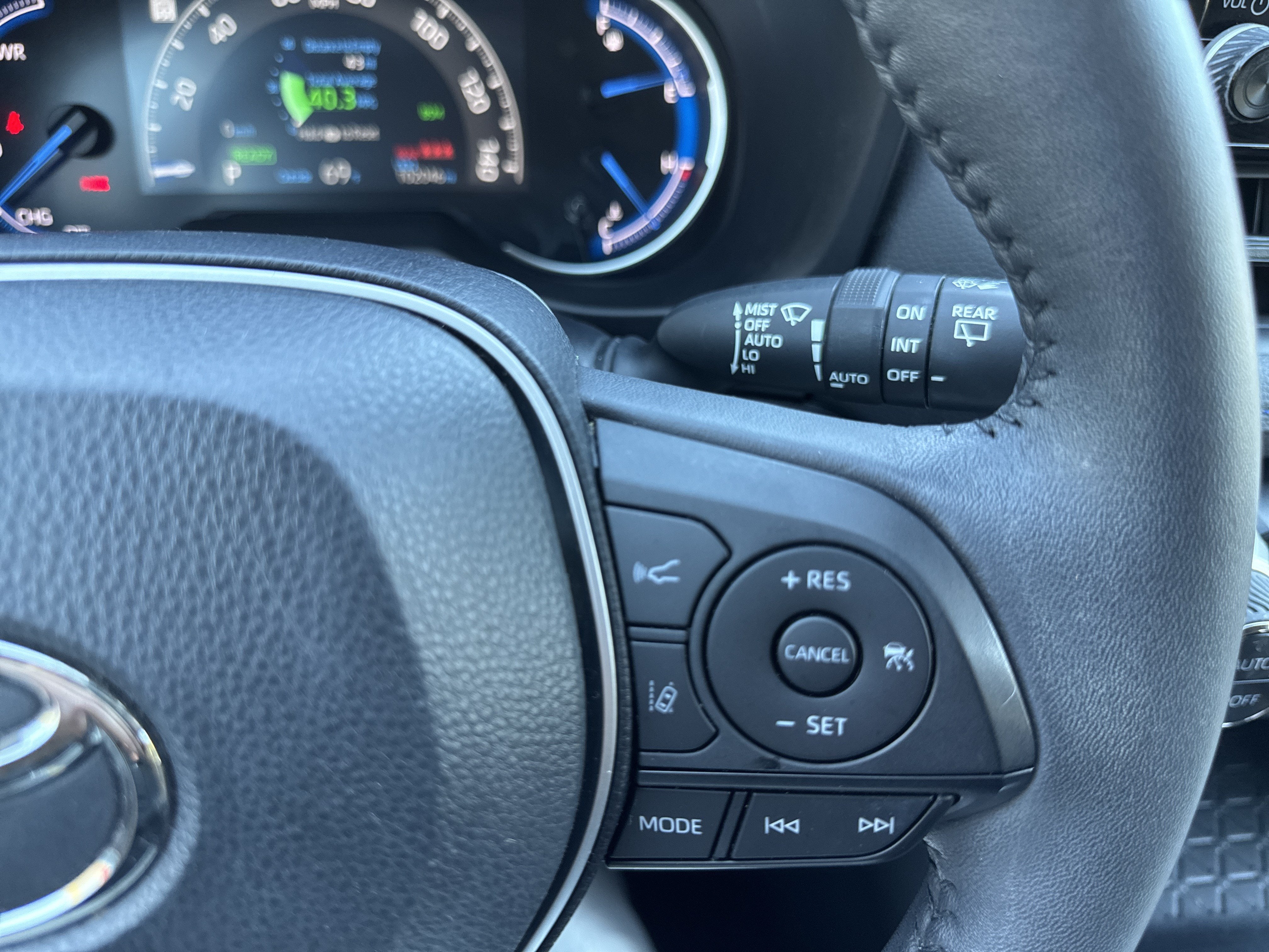 2023 Toyota RAV4 Hybrid SE