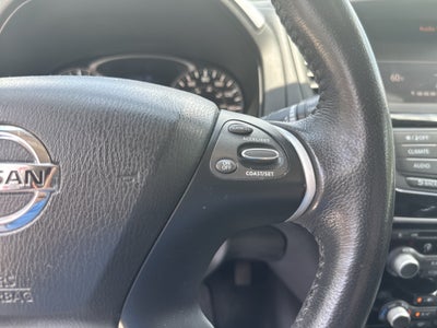 2017 Nissan Pathfinder SV