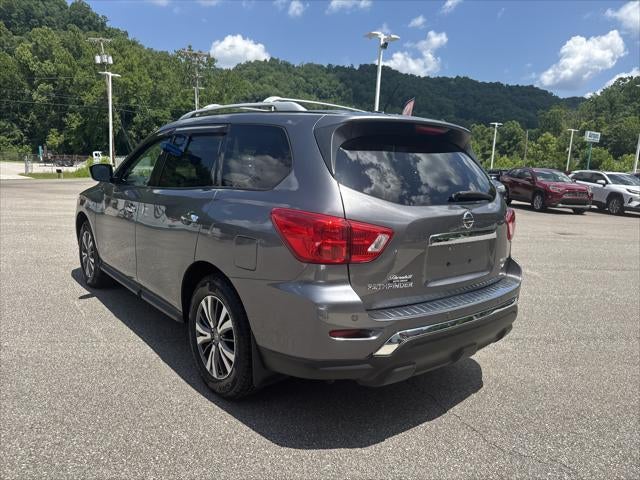 2017 Nissan Pathfinder SV