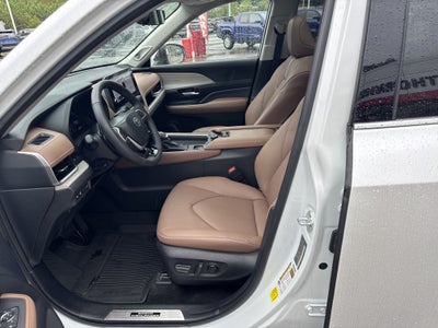 2024 Toyota Grand Highlander Platinum