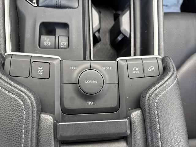 2025 Toyota Grand Highlander Base