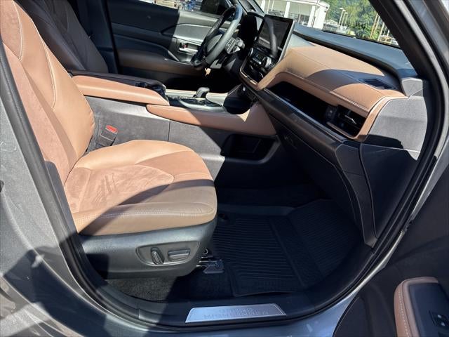 2025 Toyota Grand Highlander Hybrid MAX Platinum