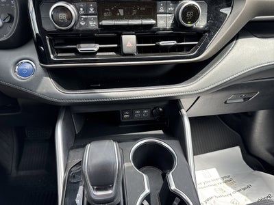 2022 Toyota Highlander Hybrid LE