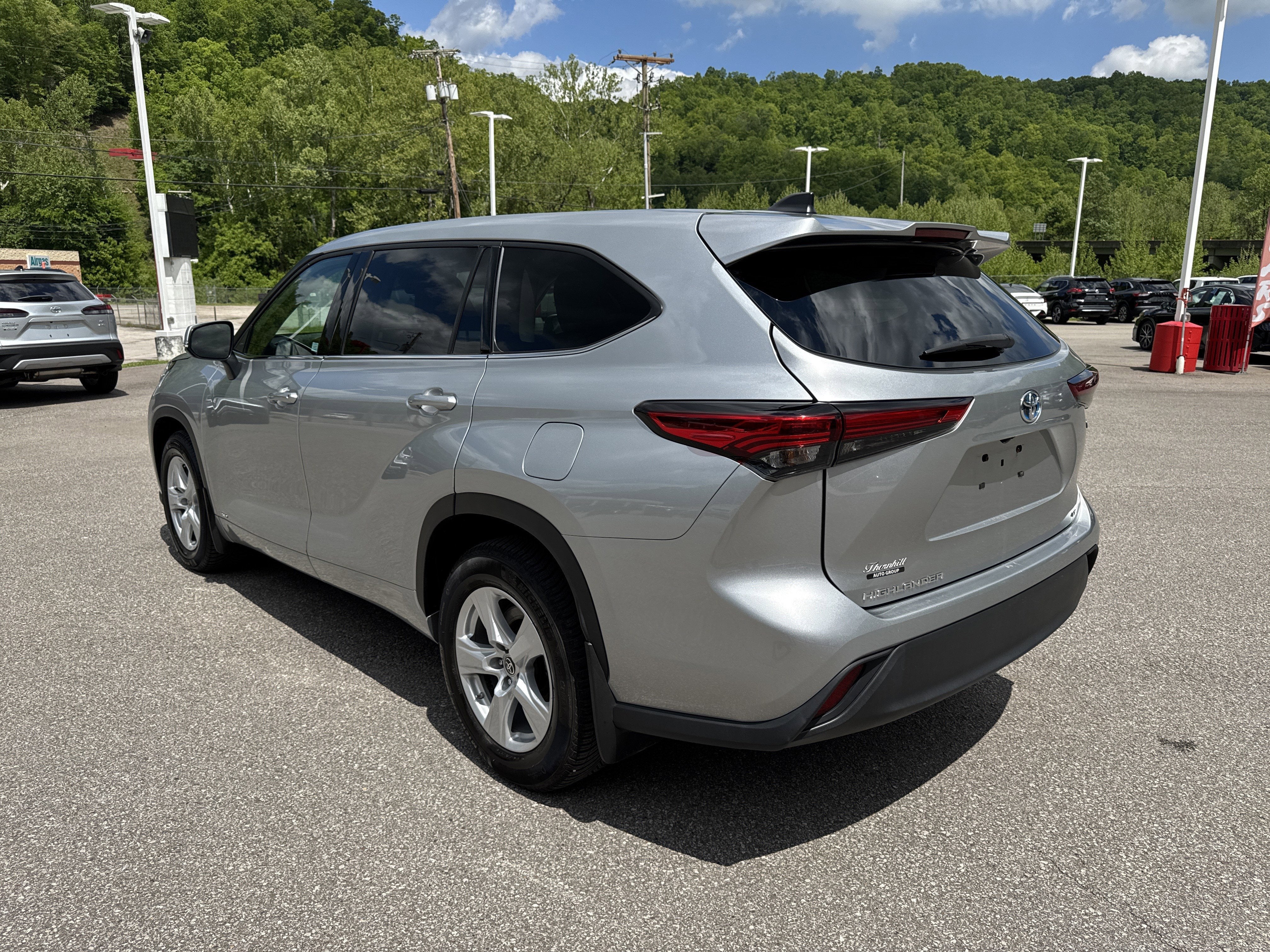 2022 Toyota Highlander Hybrid LE