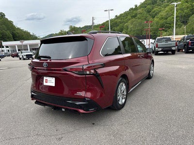 2021 Toyota Sienna XSE
